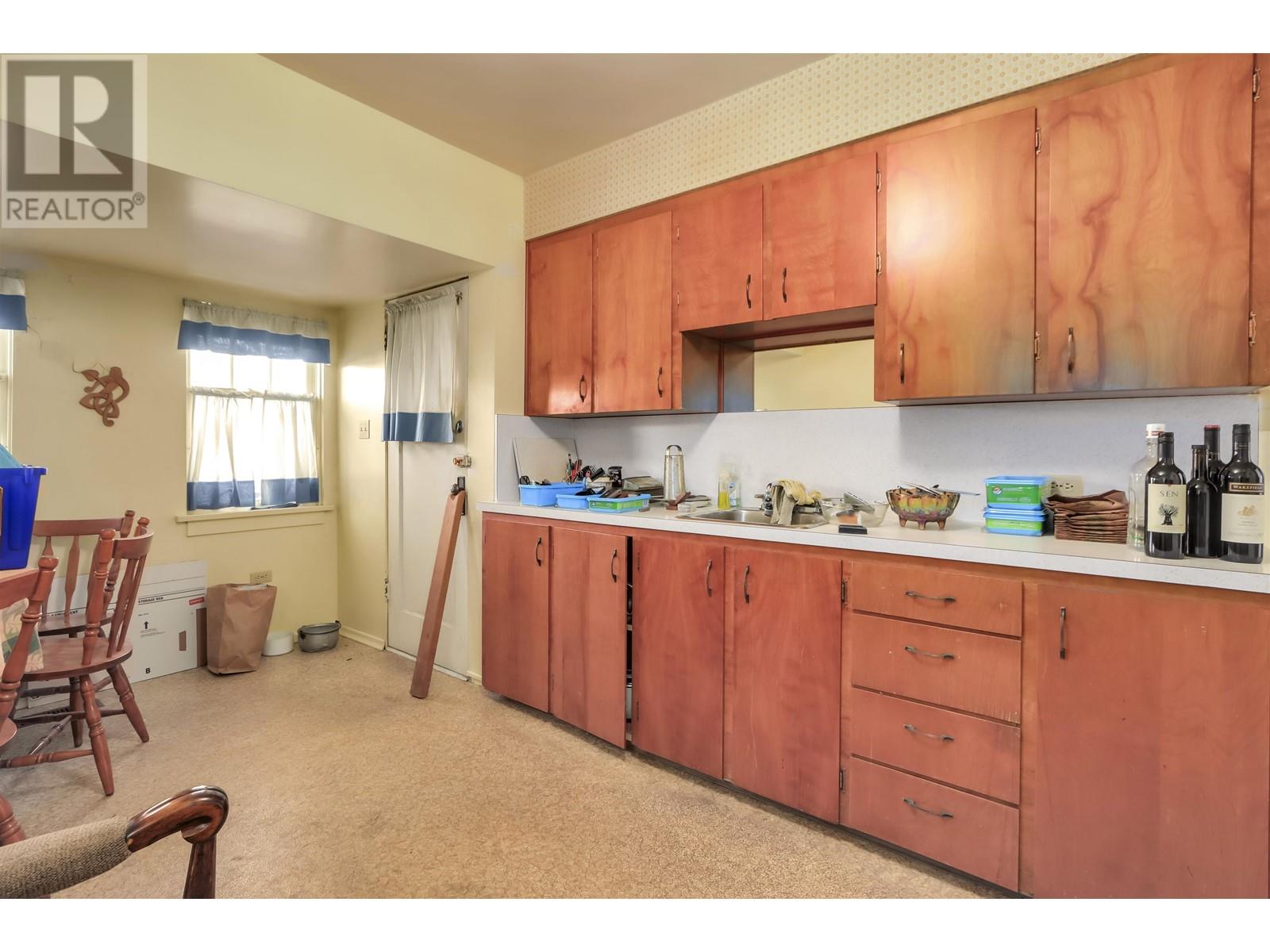 Listing Picture 7 of 20 : 165 E 45TH AVENUE, Vancouver / 溫哥華 - 魯藝地產 Yvonne Lu Group - MLS Medallion Club Member