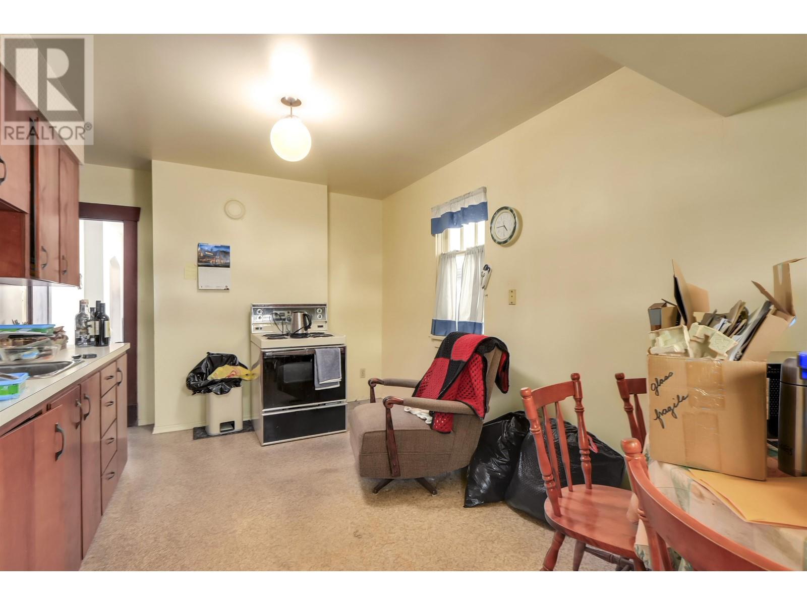 Listing Picture 8 of 20 : 165 E 45TH AVENUE, Vancouver / 溫哥華 - 魯藝地產 Yvonne Lu Group - MLS Medallion Club Member