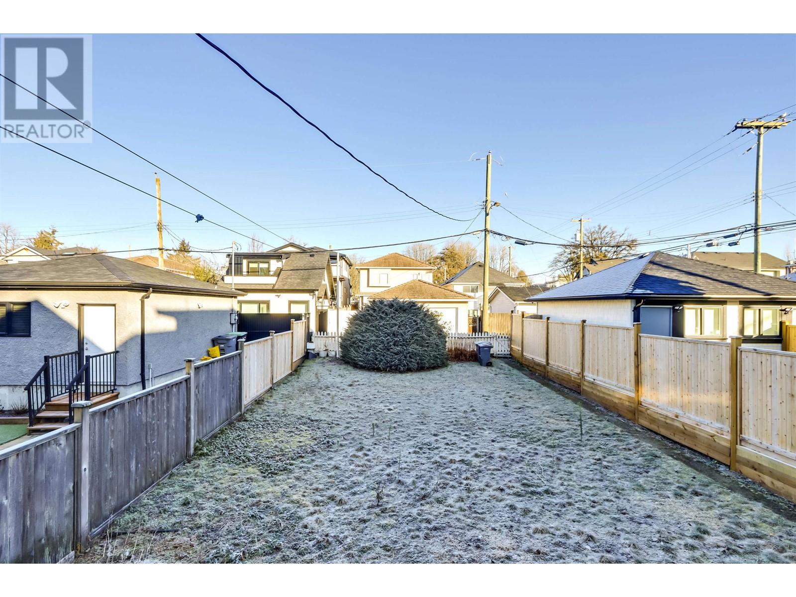 Listing Picture 3 of 20 : 165 E 45TH AVENUE, Vancouver / 溫哥華 - 魯藝地產 Yvonne Lu Group - MLS Medallion Club Member
