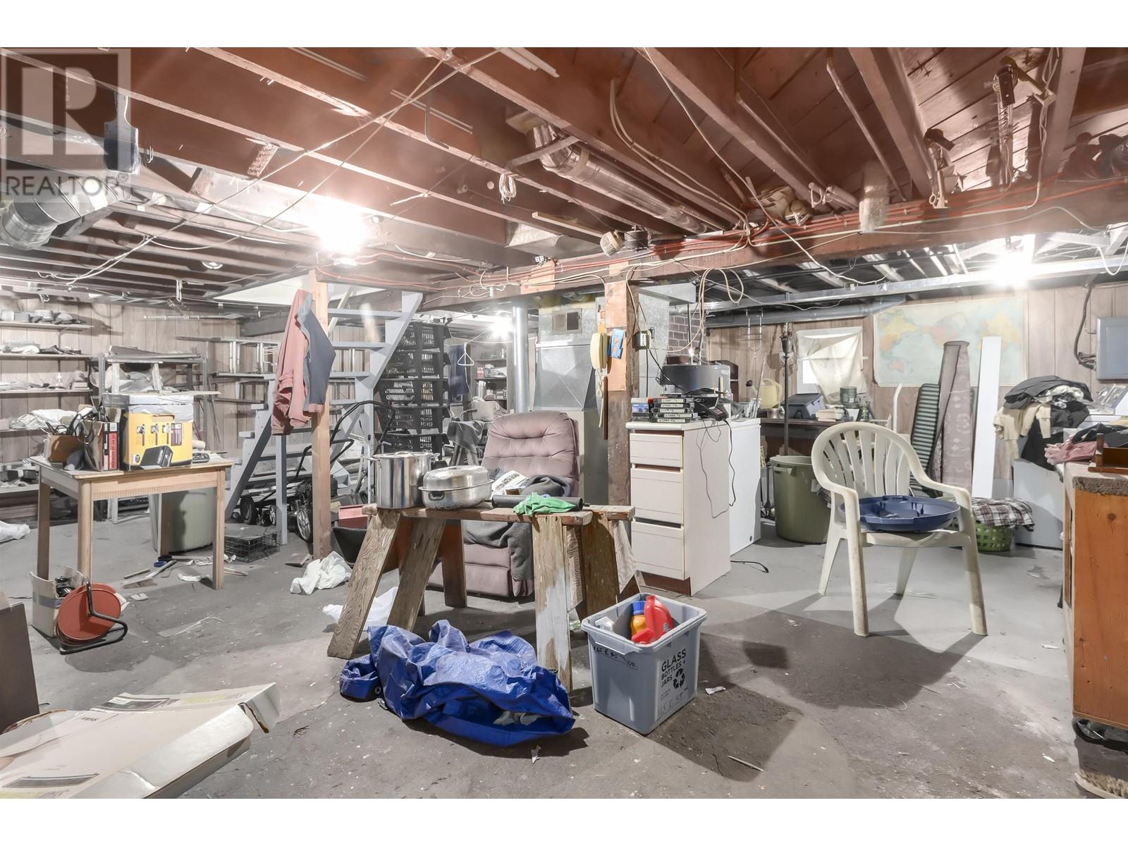 Listing Picture 18 of 20 : 165 E 45TH AVENUE, Vancouver / 溫哥華 - 魯藝地產 Yvonne Lu Group - MLS Medallion Club Member