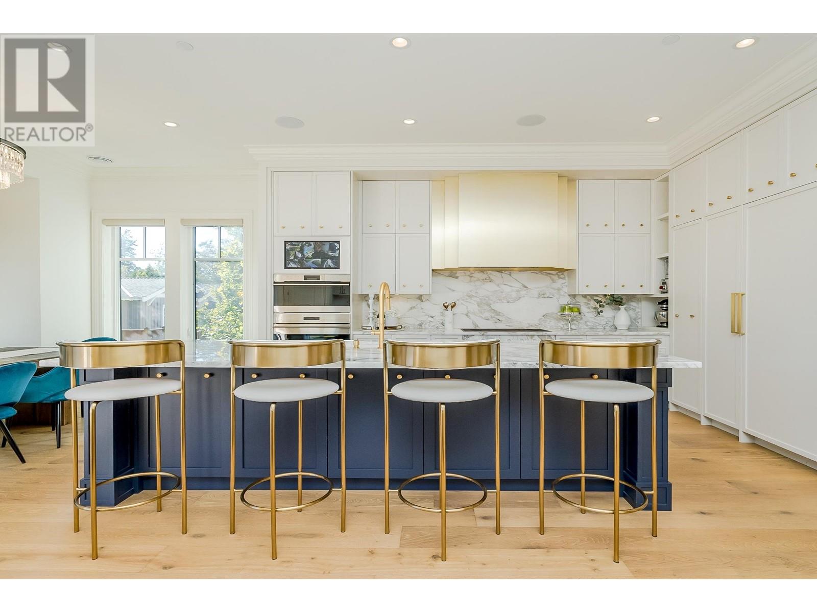 Listing Picture 5 of 33 : 3838 W 50TH AVENUE, Vancouver / 溫哥華 - 魯藝地產 Yvonne Lu Group - MLS Medallion Club Member