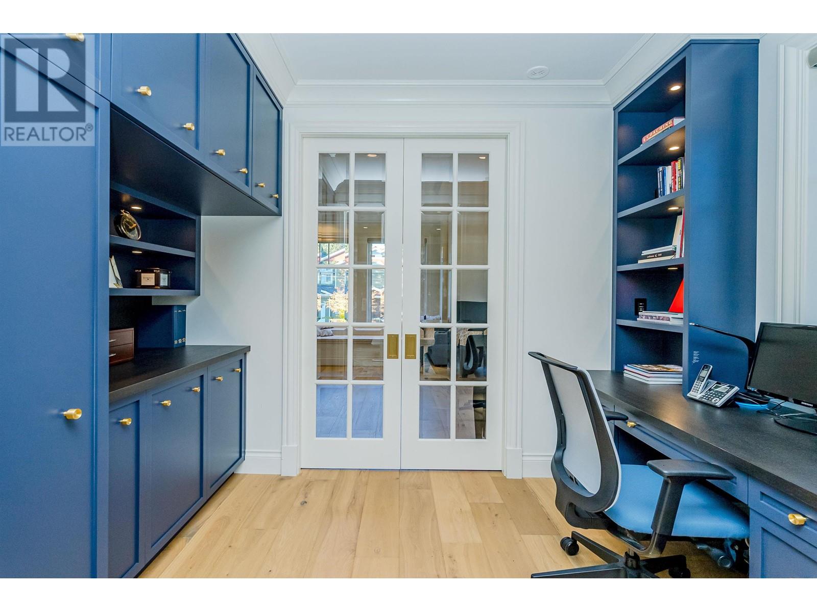 Listing Picture 12 of 33 : 3838 W 50TH AVENUE, Vancouver / 溫哥華 - 魯藝地產 Yvonne Lu Group - MLS Medallion Club Member