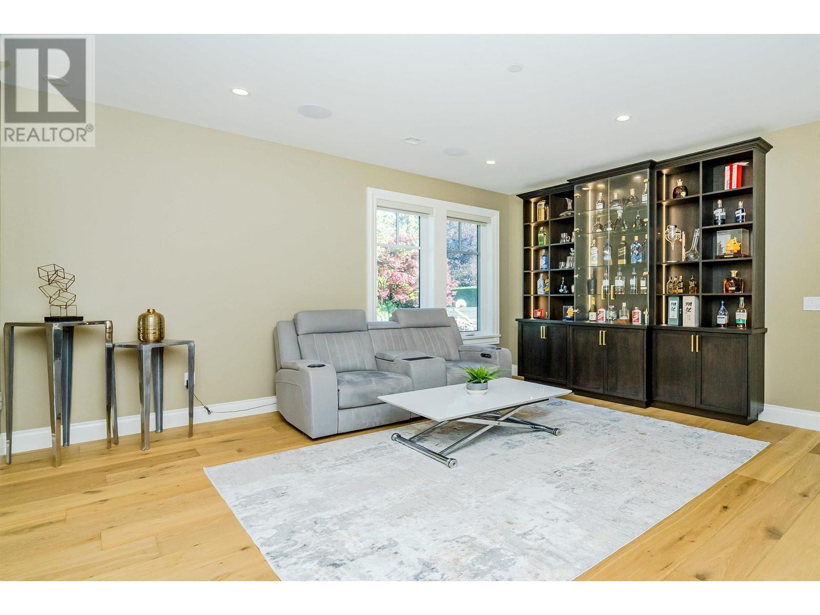 Listing Picture 11 of 33 : 3838 W 50TH AVENUE, Vancouver / 溫哥華 - 魯藝地產 Yvonne Lu Group - MLS Medallion Club Member