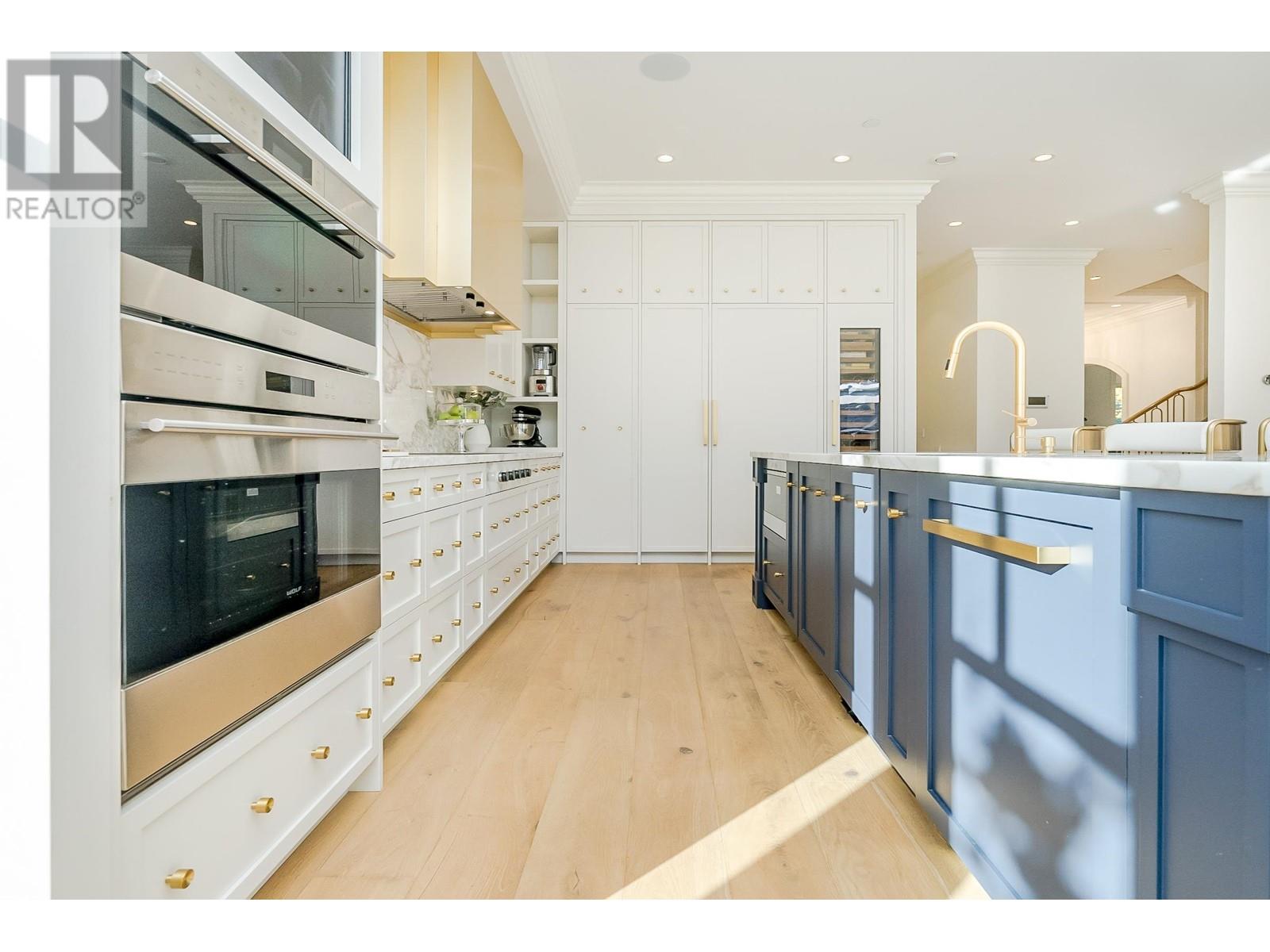 Listing Picture 7 of 33 : 3838 W 50TH AVENUE, Vancouver / 溫哥華 - 魯藝地產 Yvonne Lu Group - MLS Medallion Club Member