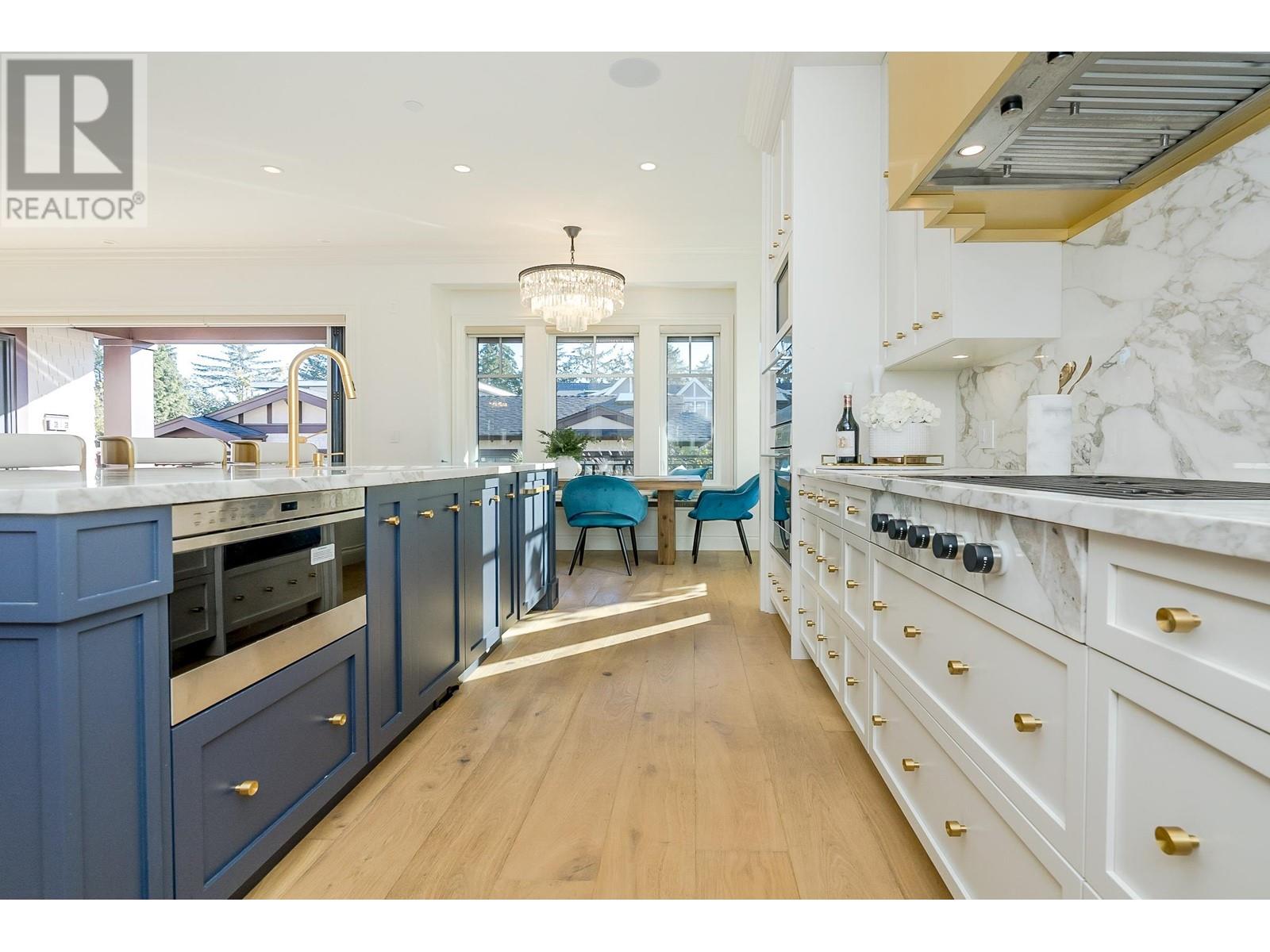 Listing Picture 6 of 33 : 3838 W 50TH AVENUE, Vancouver / 溫哥華 - 魯藝地產 Yvonne Lu Group - MLS Medallion Club Member
