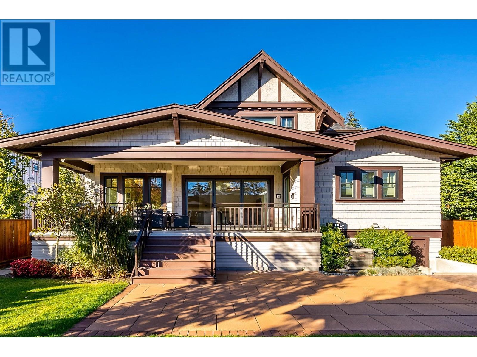 Listing Picture 31 of 33 : 3838 W 50TH AVENUE, Vancouver / 溫哥華 - 魯藝地產 Yvonne Lu Group - MLS Medallion Club Member