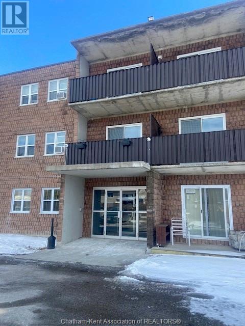 MLS# 25001673: 276 MERRITT AVENUE Unit# 304, Chatham, Canada