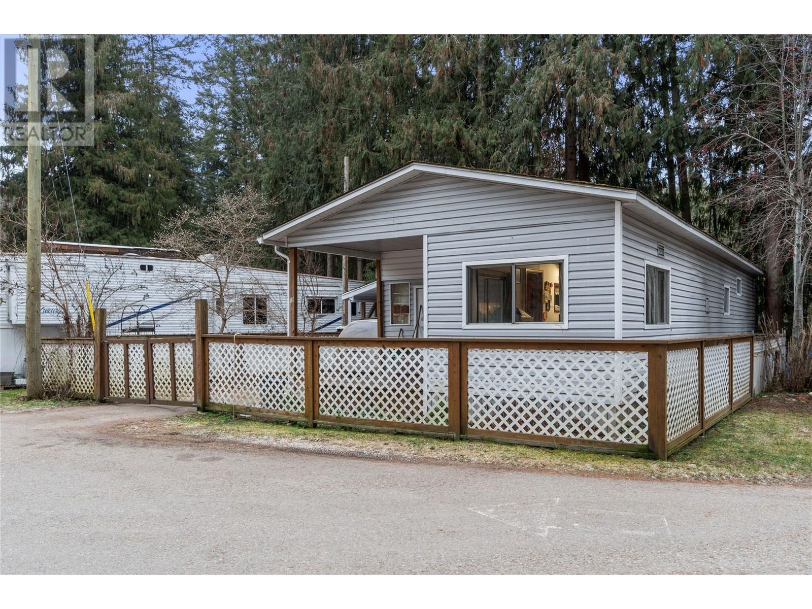 6670 Trans Canada Highway NE Unit# 10, Canoe, British Columbia