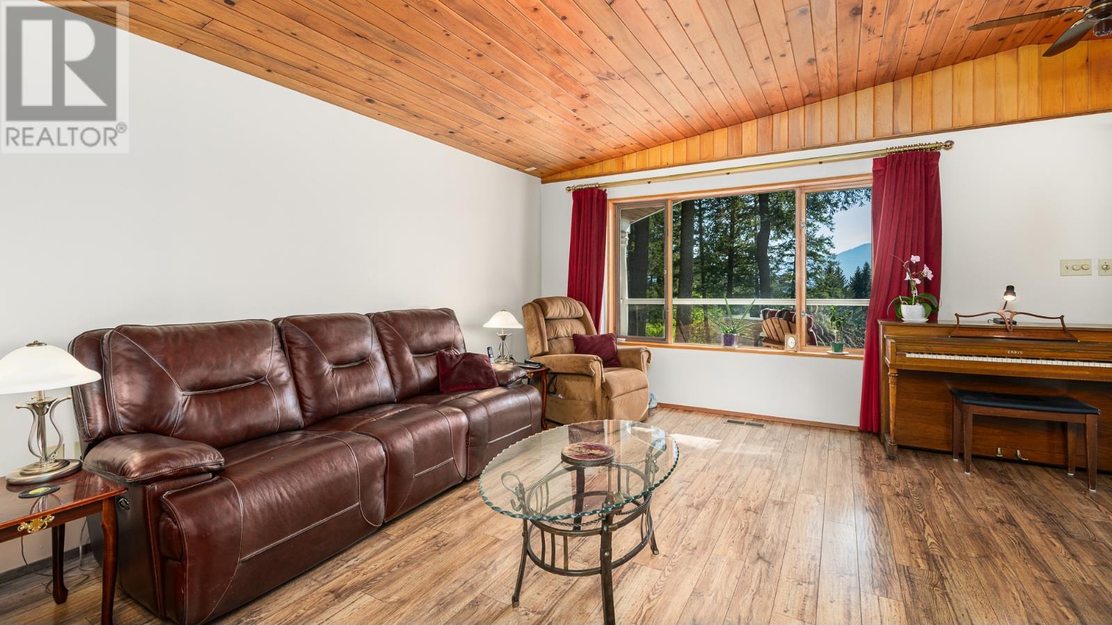 208 36 Avenue N, Erickson, British Columbia  V0B 1G1 - Photo 9 - 10333611