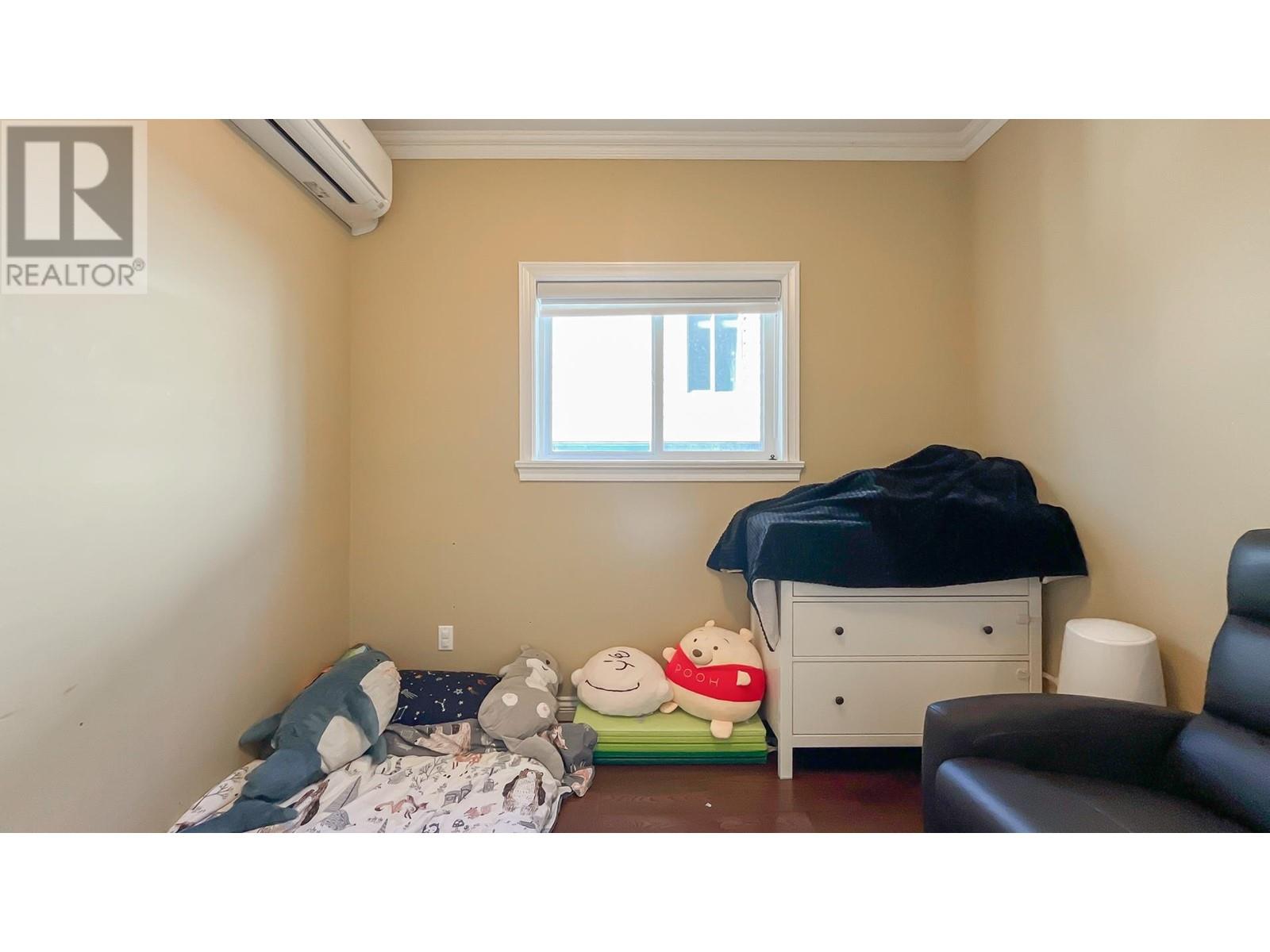 Listing Picture 21 of 40 : 2211 E 43RD AVENUE, Vancouver / 溫哥華 - 魯藝地產 Yvonne Lu Group - MLS Medallion Club Member