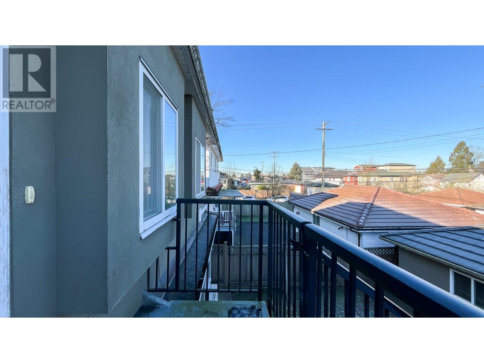 Listing Picture 31 of 40 : 2211 E 43RD AVENUE, Vancouver / 溫哥華 - 魯藝地產 Yvonne Lu Group - MLS Medallion Club Member