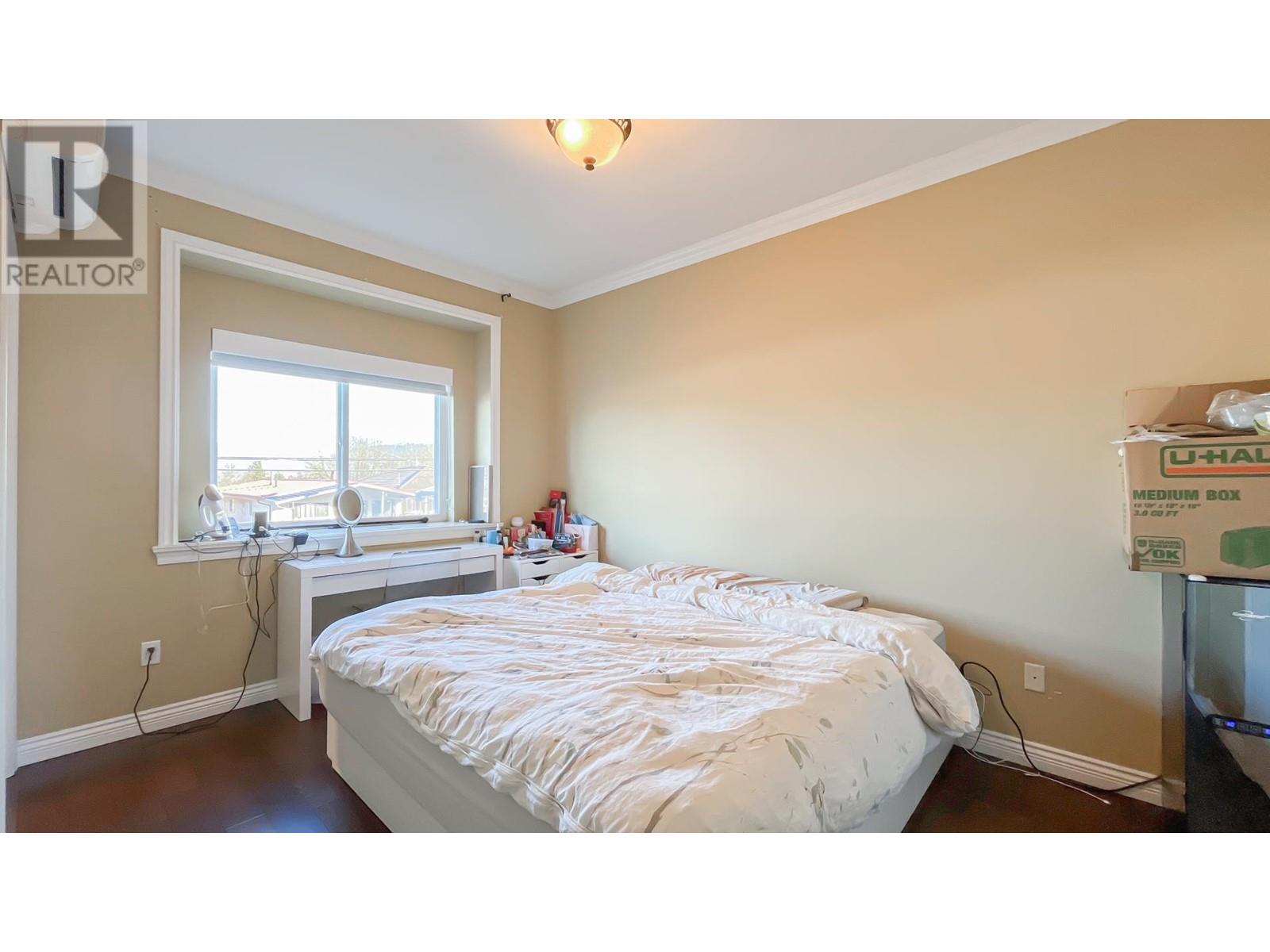 Listing Picture 23 of 40 : 2211 E 43RD AVENUE, Vancouver / 溫哥華 - 魯藝地產 Yvonne Lu Group - MLS Medallion Club Member