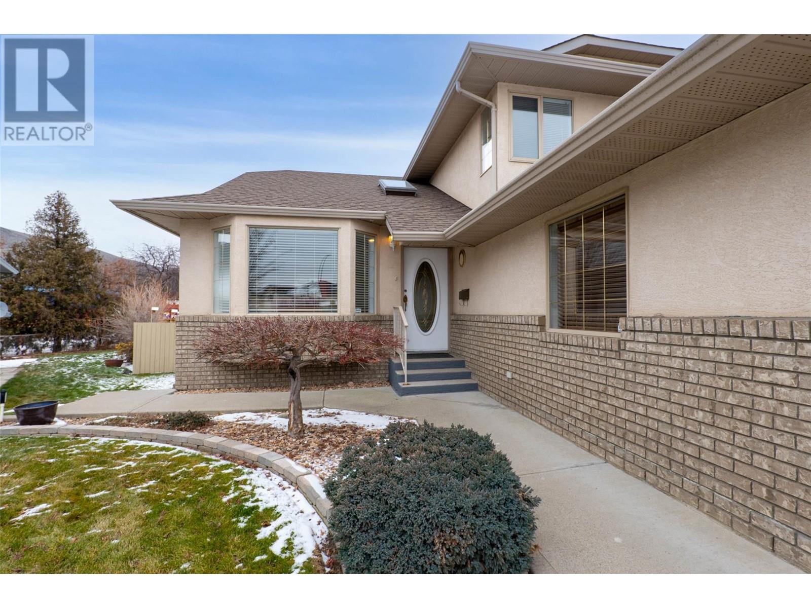 Property at 1095 Lincoln Court image 2