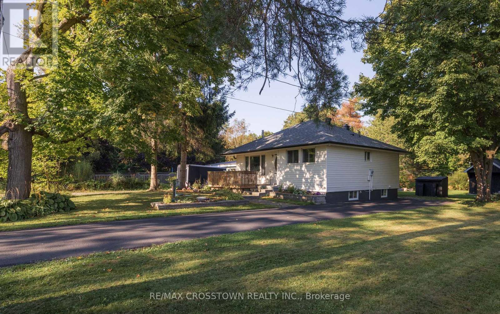 47 Lakeshore Road W, Oro-Medonte, Ontario  L0L 2E0 - Photo 4 - S10424630