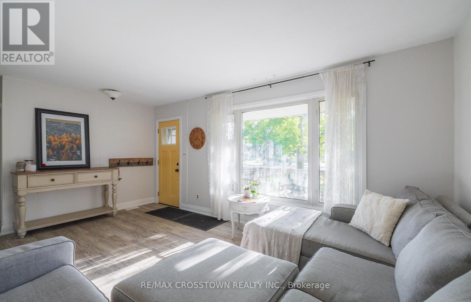 47 Lakeshore Road W, Oro-Medonte, Ontario  L0L 2E0 - Photo 7 - S10424630
