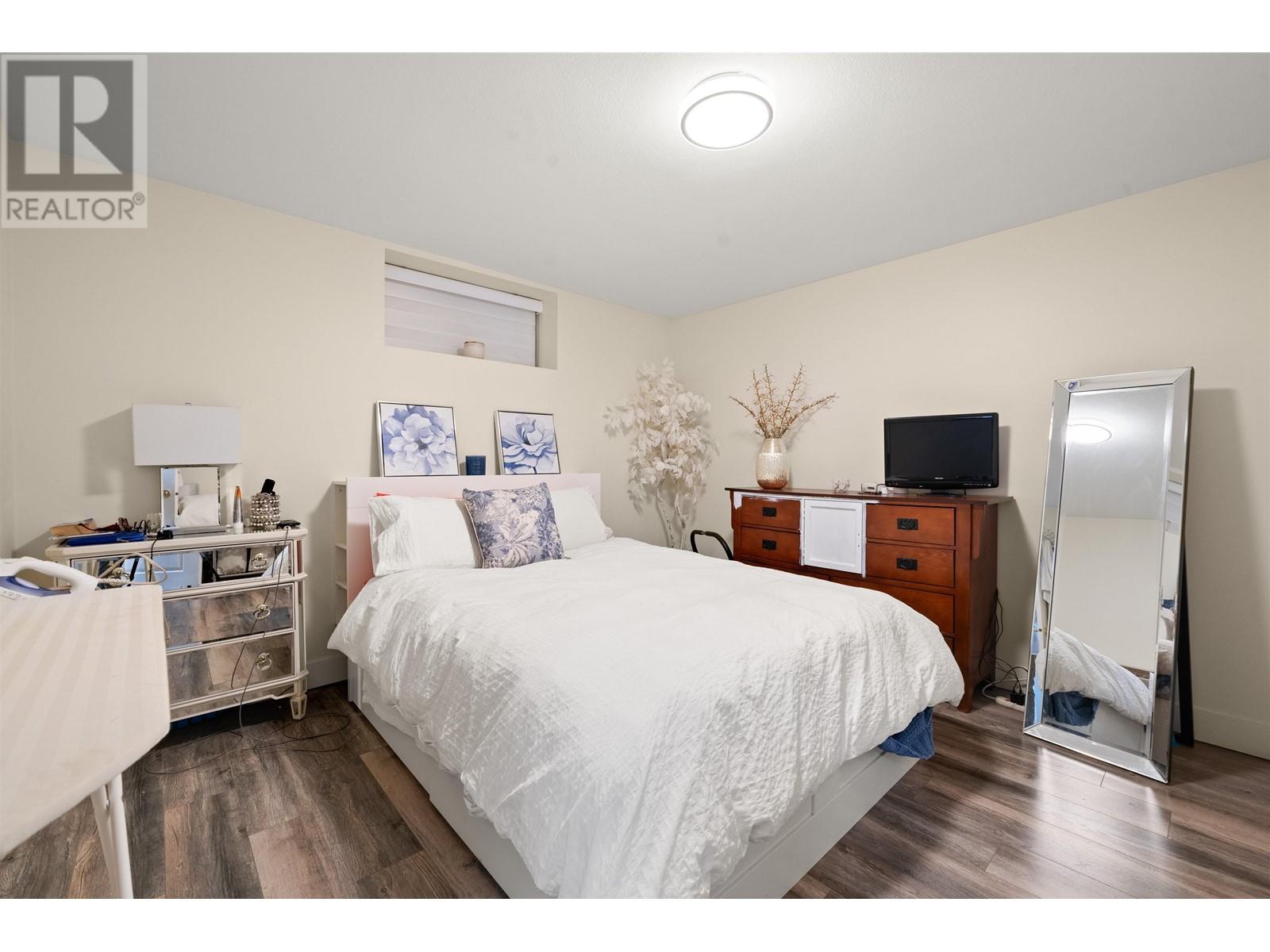 7806 12th Avenue, Burnaby, British Columbia  V3N 2K5 - Photo 28 - R2961249