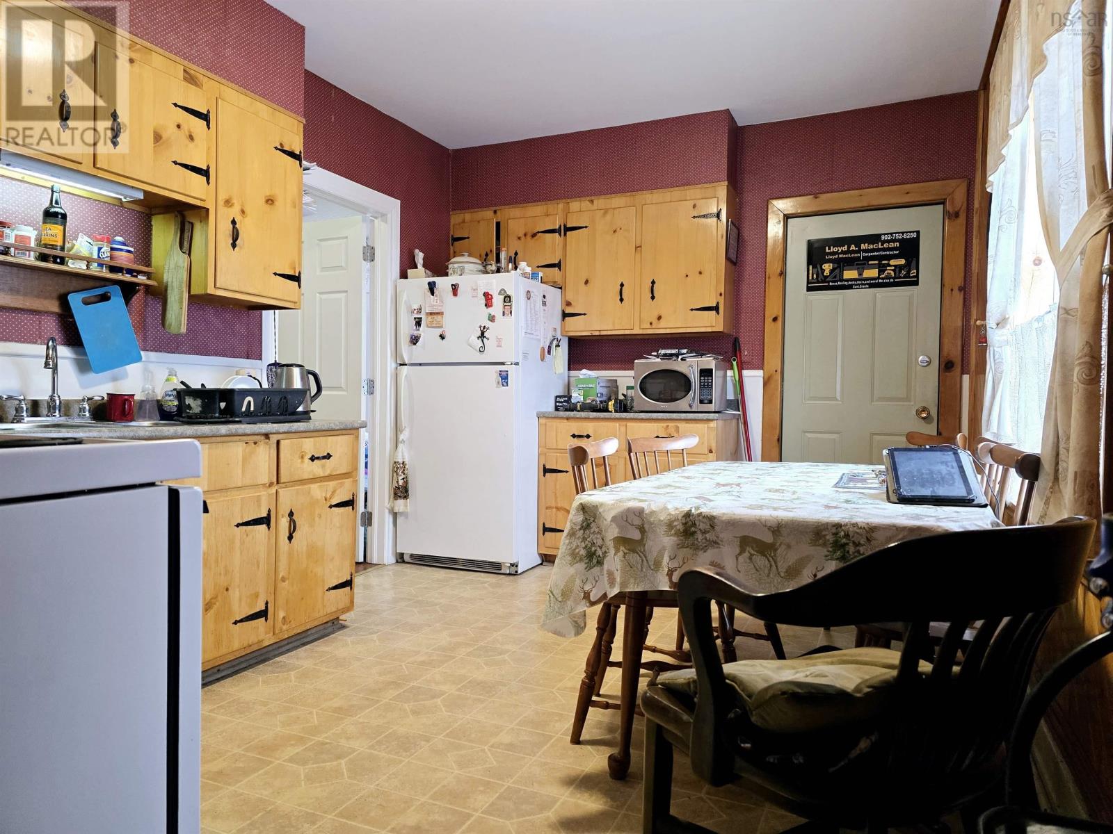 14 Seventh Street, Trenton, Nova Scotia  B0K 1X0 - Photo 8 - 202501897