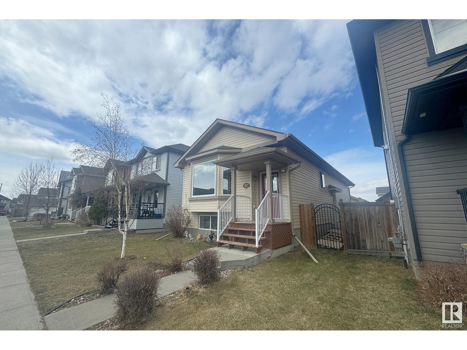 Property at 1126 36A AV NW image 5