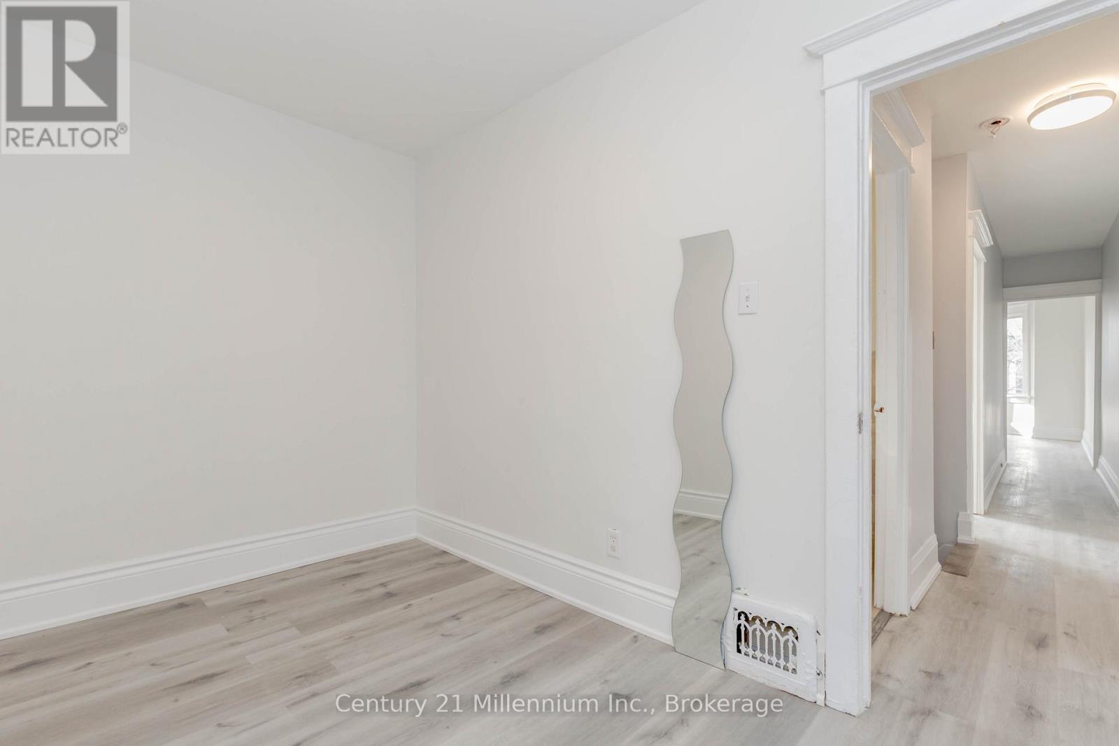 69 Laing Street, Toronto (Greenwood-Coxwell), Ontario  M4L 2N4 - Photo 20 - E11924721