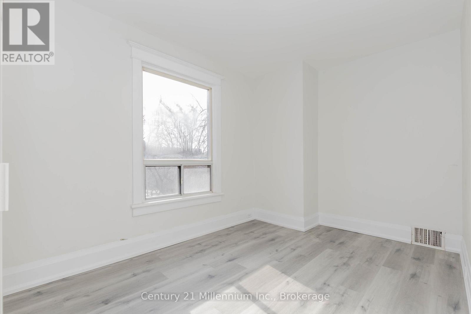 69 Laing Street, Toronto (Greenwood-Coxwell), Ontario  M4L 2N4 - Photo 22 - E11924721