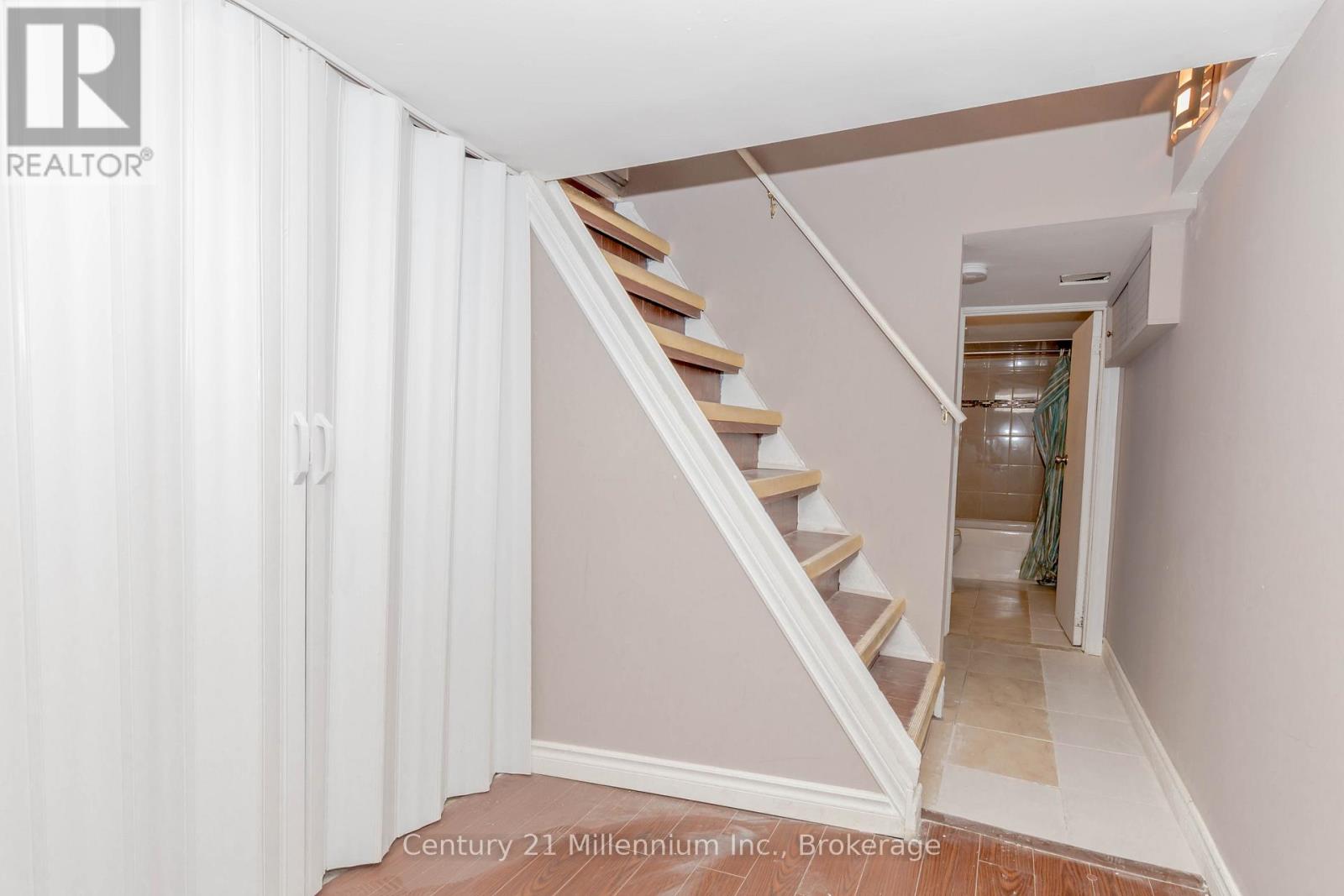 69 Laing Street, Toronto (Greenwood-Coxwell), Ontario  M4L 2N4 - Photo 26 - E11924721