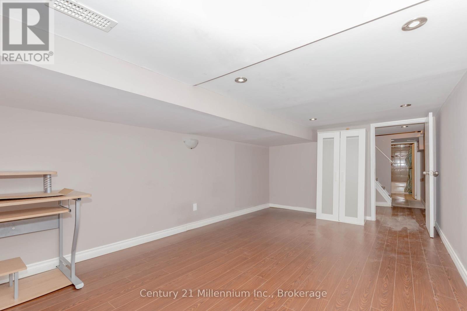 69 Laing Street, Toronto (Greenwood-Coxwell), Ontario  M4L 2N4 - Photo 32 - E11924721