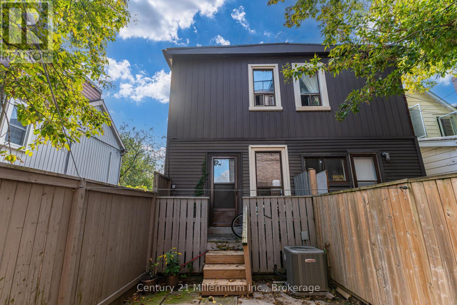 69 Laing Street, Toronto (Greenwood-Coxwell), Ontario  M4L 2N4 - Photo 36 - E11924721