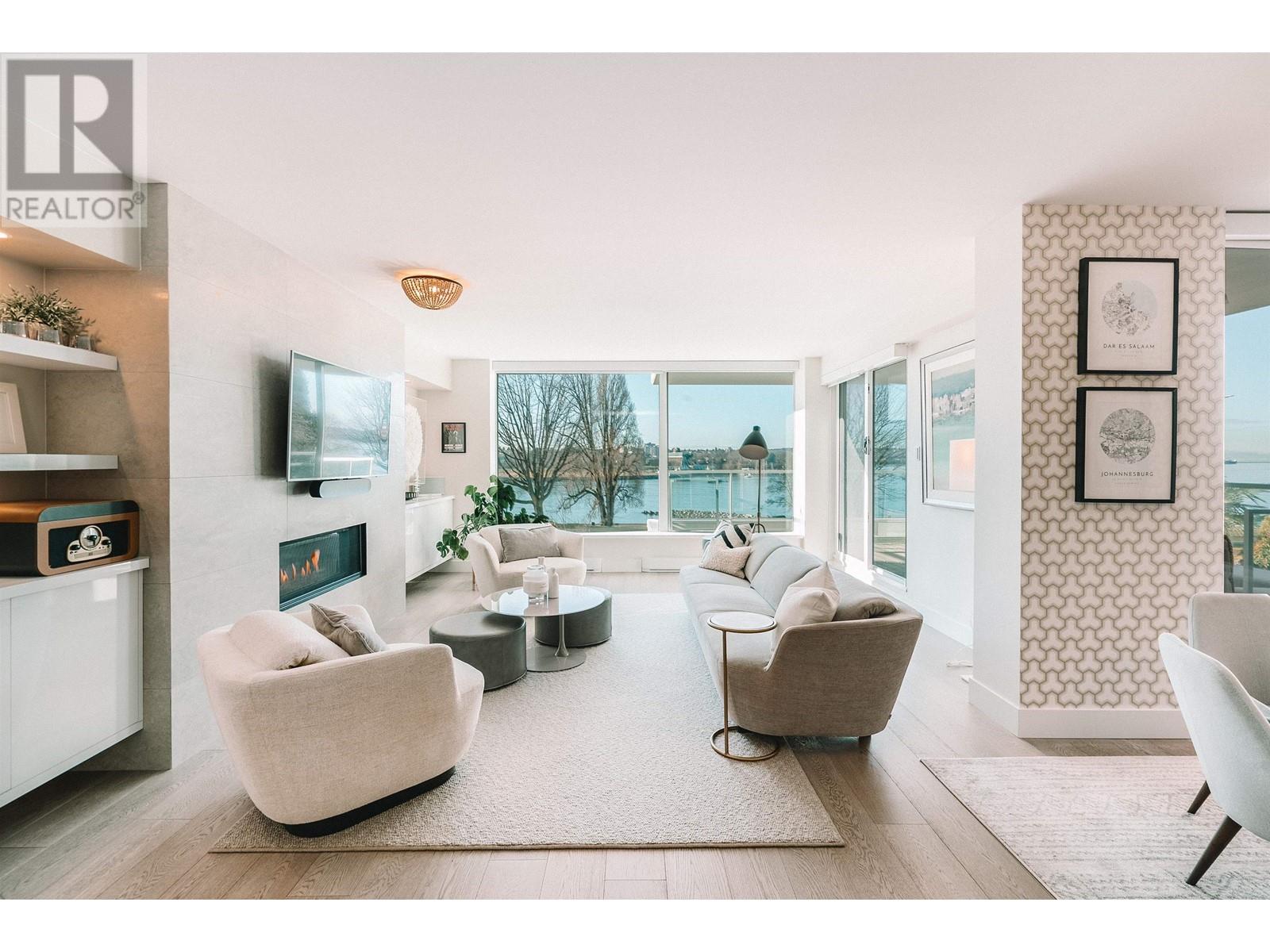 Listing Picture 2 of 24 : 2B 1403 BEACH AVENUE, Vancouver / 溫哥華 - 魯藝地產 Yvonne Lu Group - MLS Medallion Club Member