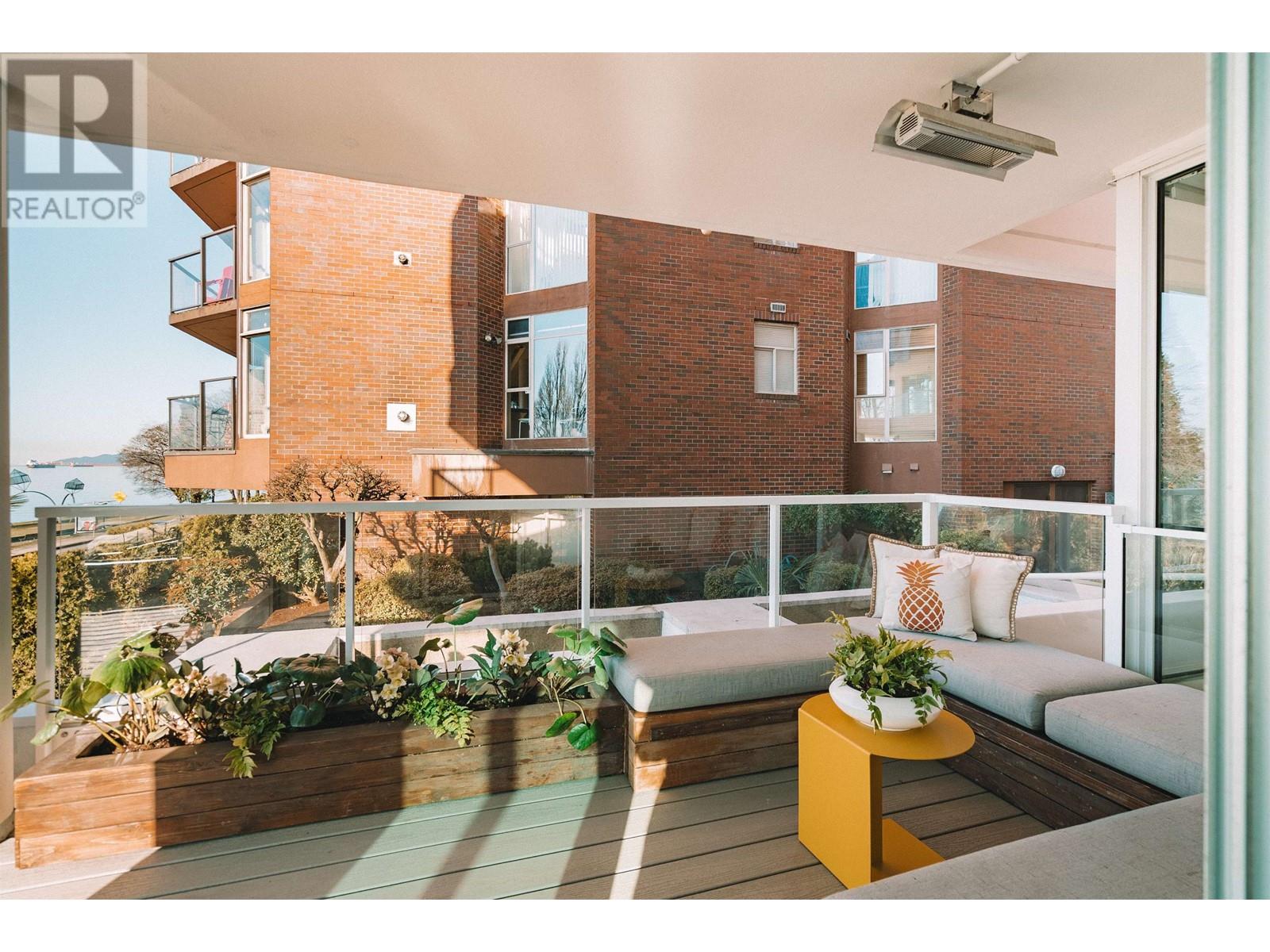 Listing Picture 7 of 24 : 2B 1403 BEACH AVENUE, Vancouver / 溫哥華 - 魯藝地產 Yvonne Lu Group - MLS Medallion Club Member