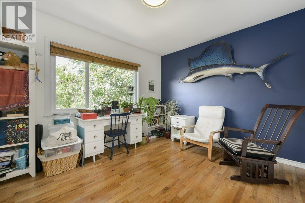 Listing Picture 16 of 40 : 2745 E 5TH AVENUE, Vancouver / 溫哥華 - 魯藝地產 Yvonne Lu Group - MLS Medallion Club Member