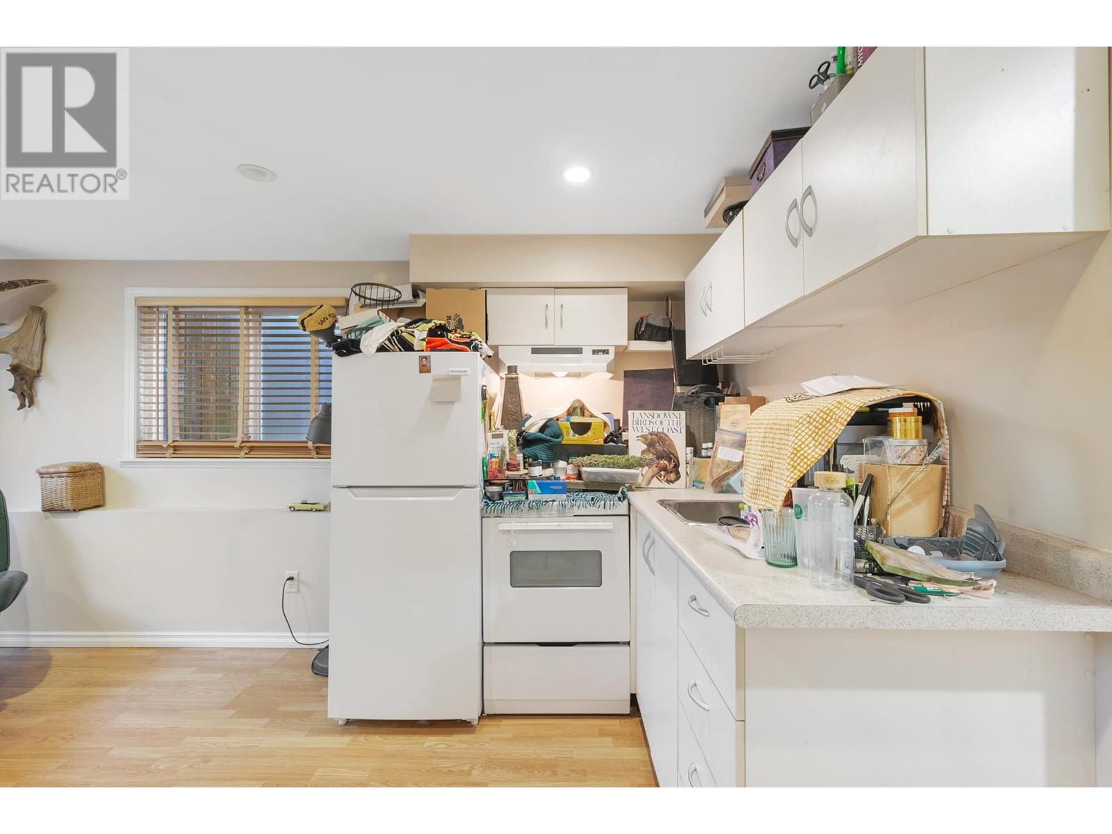 Listing Picture 23 of 40 : 2745 E 5TH AVENUE, Vancouver / 溫哥華 - 魯藝地產 Yvonne Lu Group - MLS Medallion Club Member