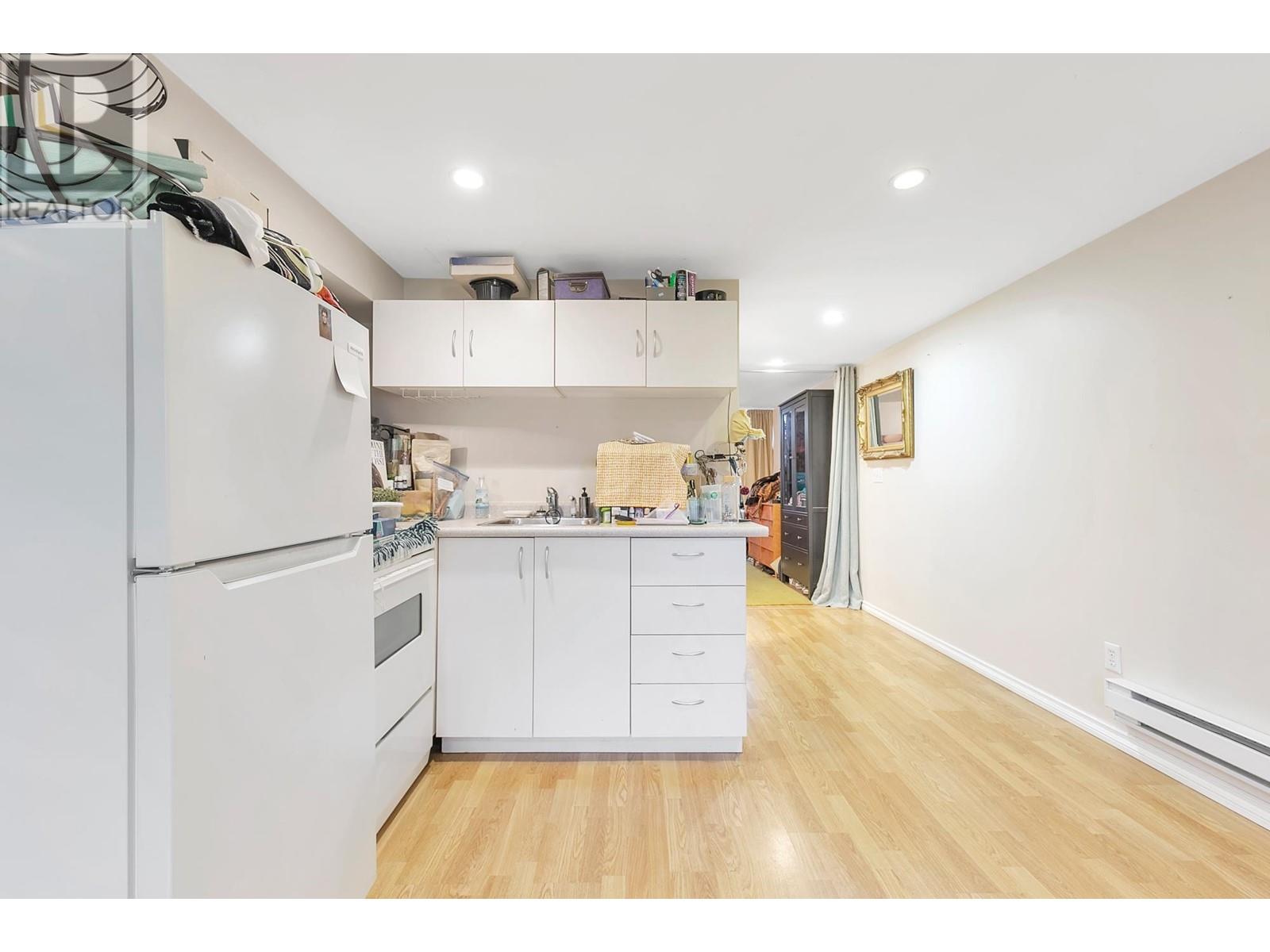 Listing Picture 30 of 40 : 2745 E 5TH AVENUE, Vancouver / 溫哥華 - 魯藝地產 Yvonne Lu Group - MLS Medallion Club Member