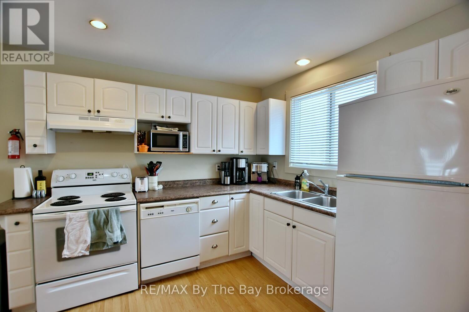113 Spruce Street, Collingwood, Ontario  L9Y 3G8 - Photo 8 - S11946145