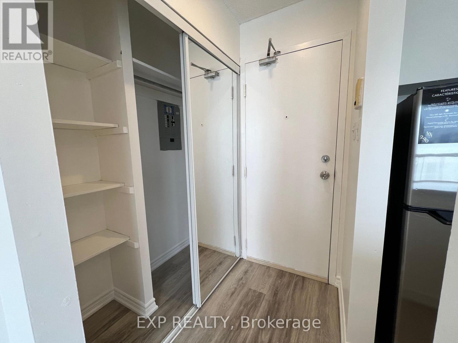 17 - 102 Greensides Avenue, Toronto, Ontario  M6C 1B9 - Photo 6 - C11946113