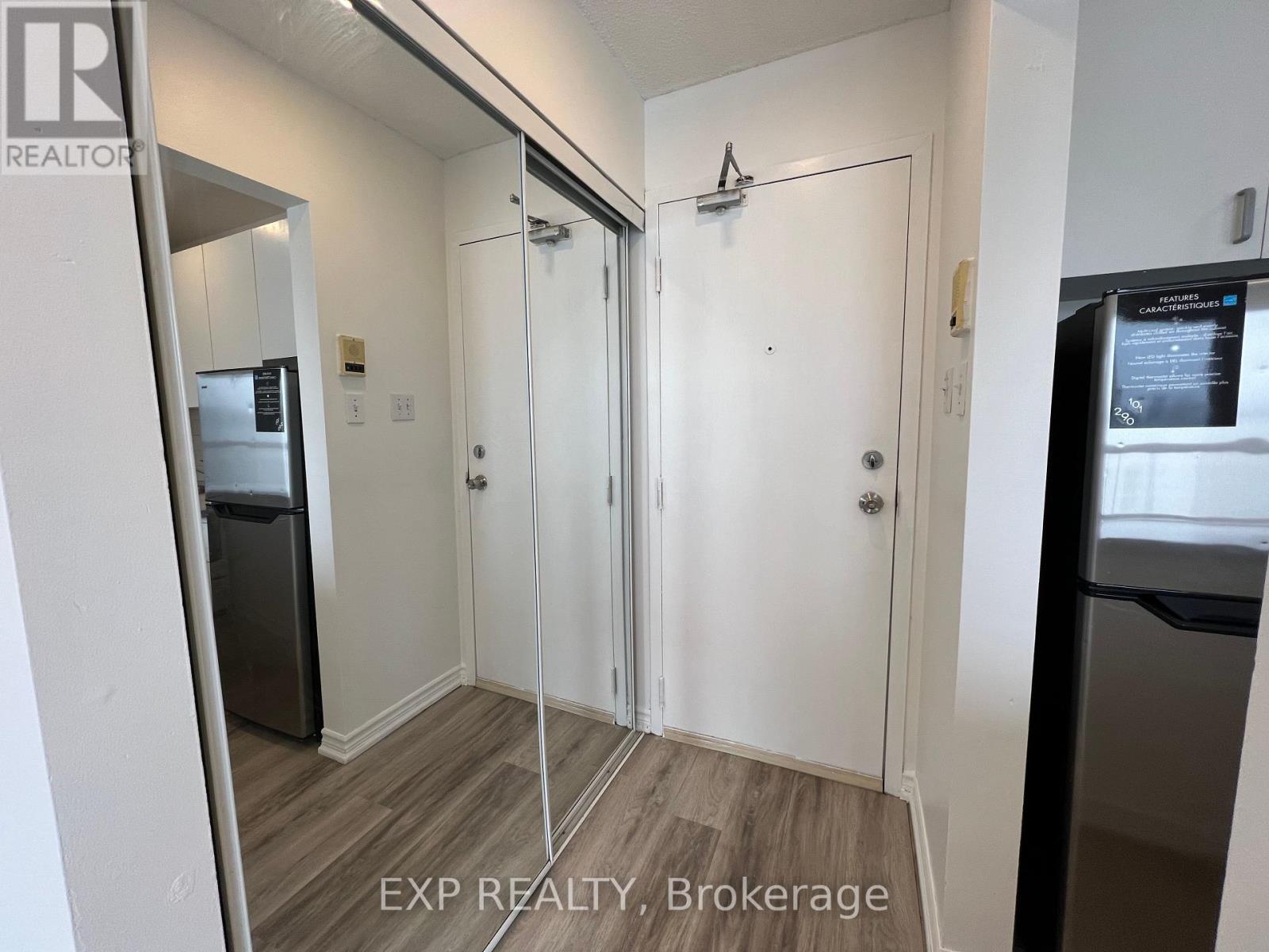 17 - 102 Greensides Avenue, Toronto, Ontario  M6C 1B9 - Photo 7 - C11946113