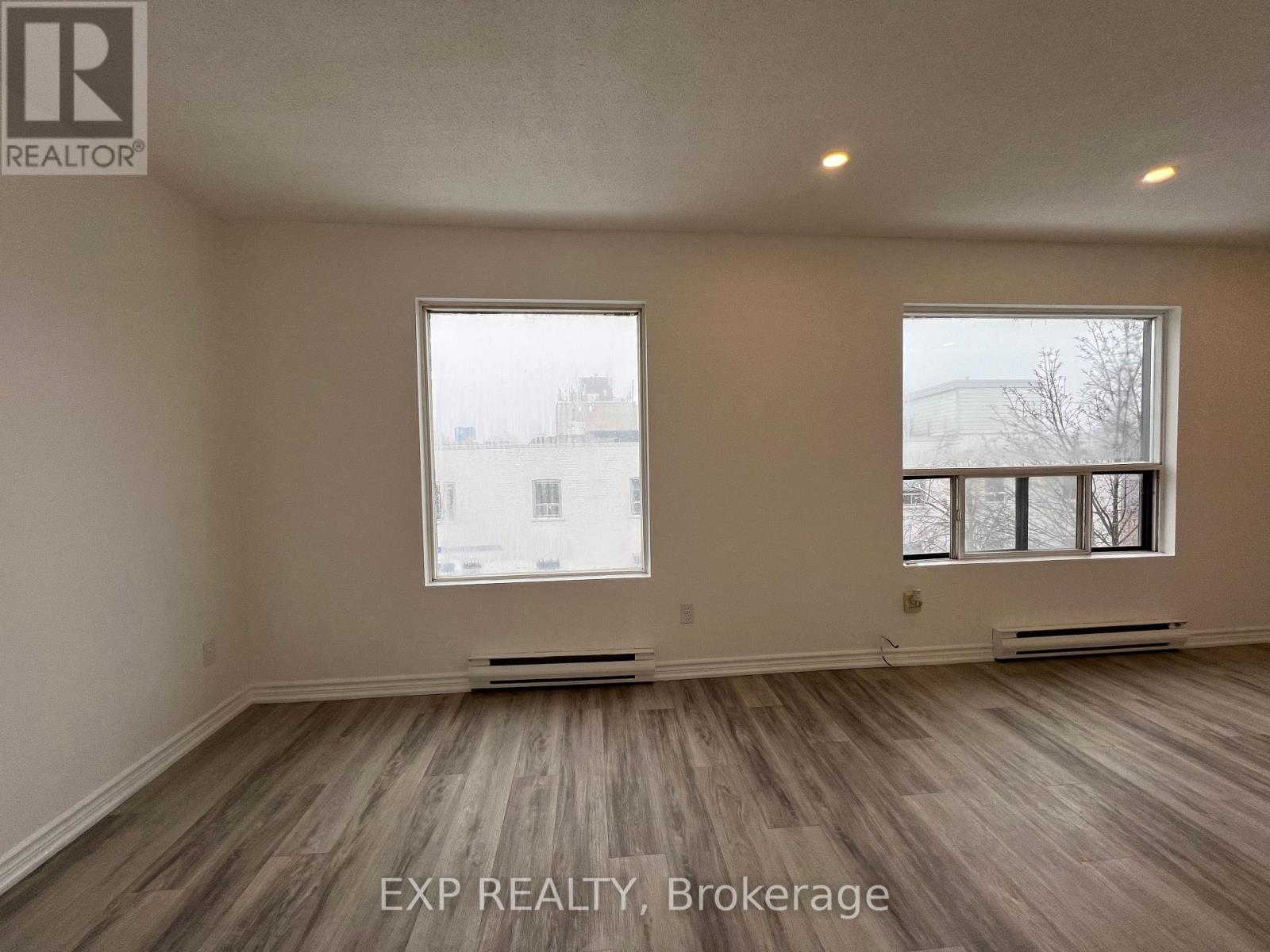 17 - 102 Greensides Avenue, Toronto, Ontario  M6C 1B9 - Photo 9 - C11946113