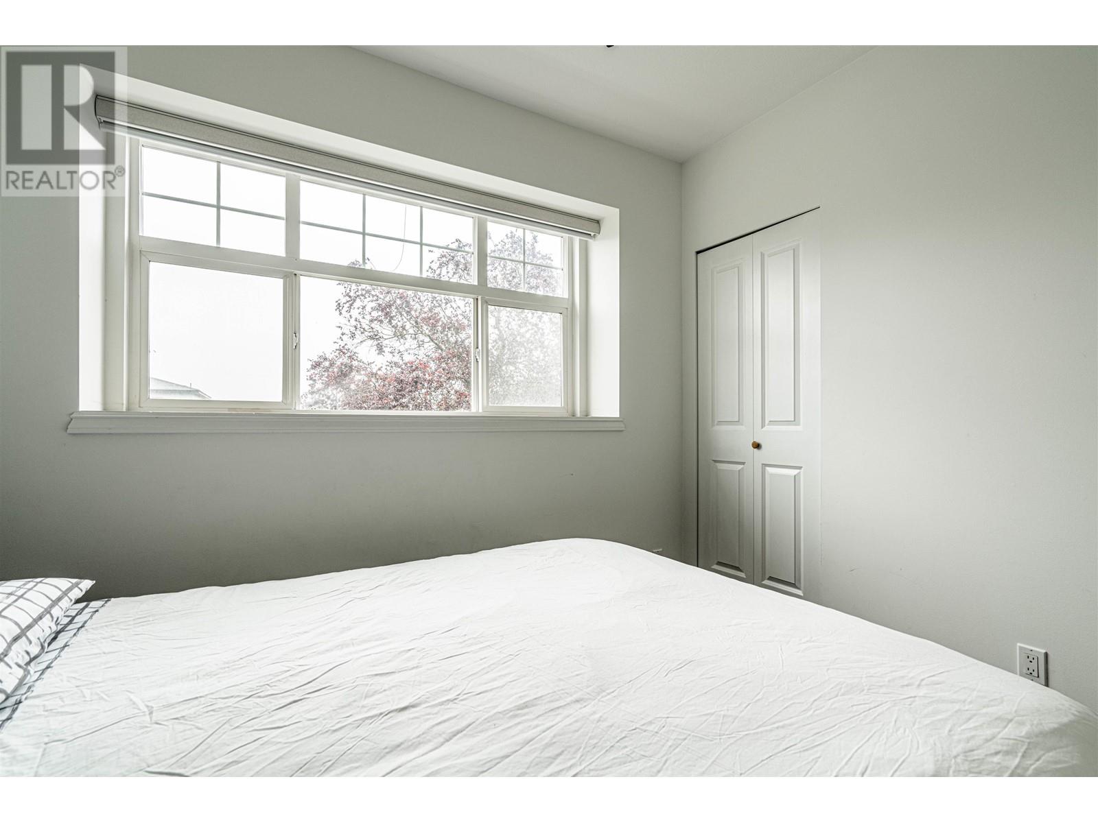 Listing Picture 14 of 28 : 3440 E 25TH AVENUE, Vancouver / 溫哥華 - 魯藝地產 Yvonne Lu Group - MLS Medallion Club Member