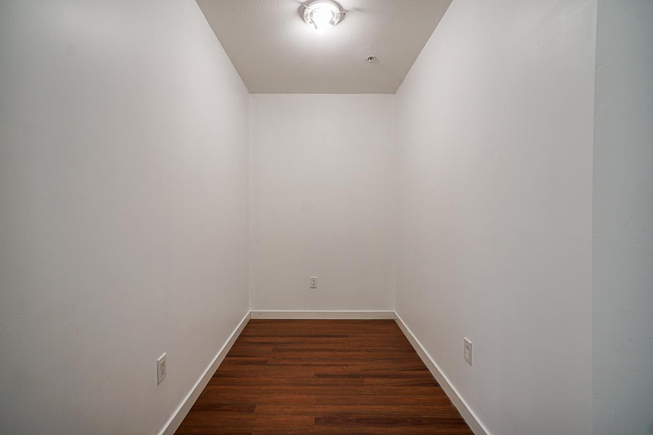 217 14960 102a Avenue, Surrey, British Columbia  V3R 6A3 - Photo 9 - R2961321