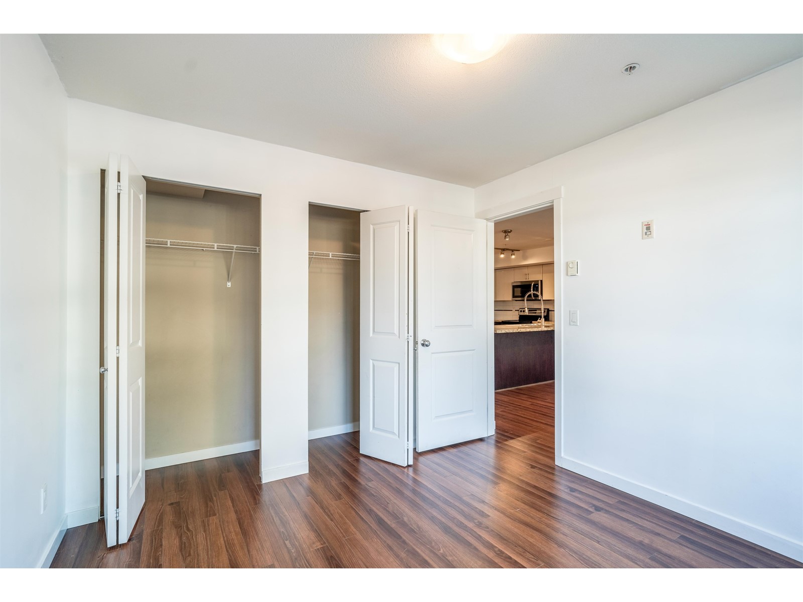 217 14960 102a Avenue, Surrey, British Columbia  V3R 6A3 - Photo 7 - R2961321