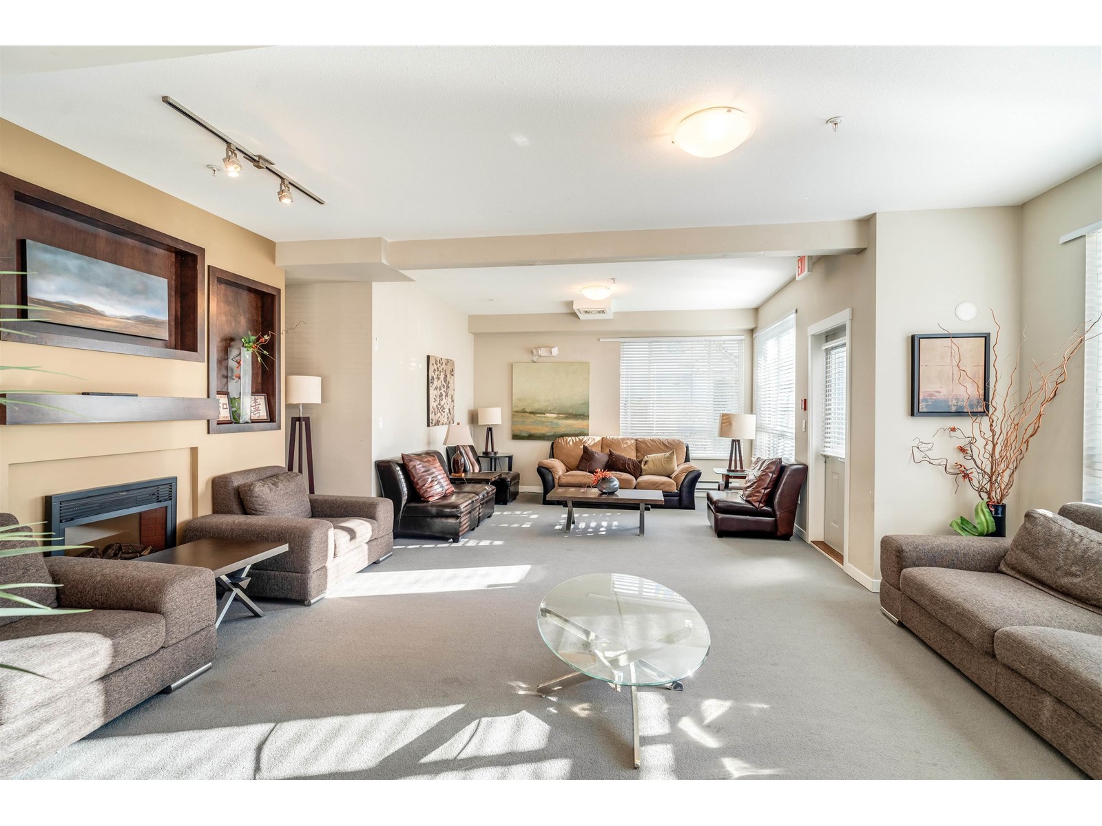 217 14960 102a Avenue, Surrey, British Columbia  V3R 6A3 - Photo 12 - R2961321