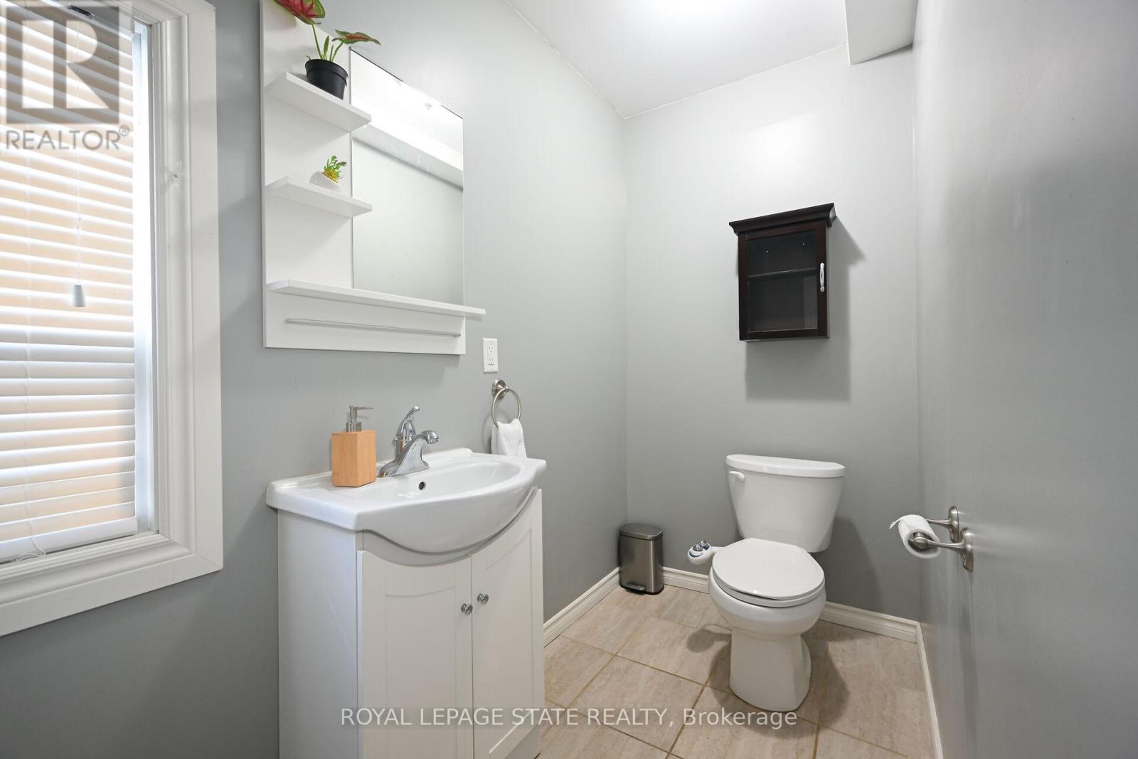 200 Kensington Avenue N, Hamilton, Ontario  L8L 7N7 - Photo 11 - X11946120