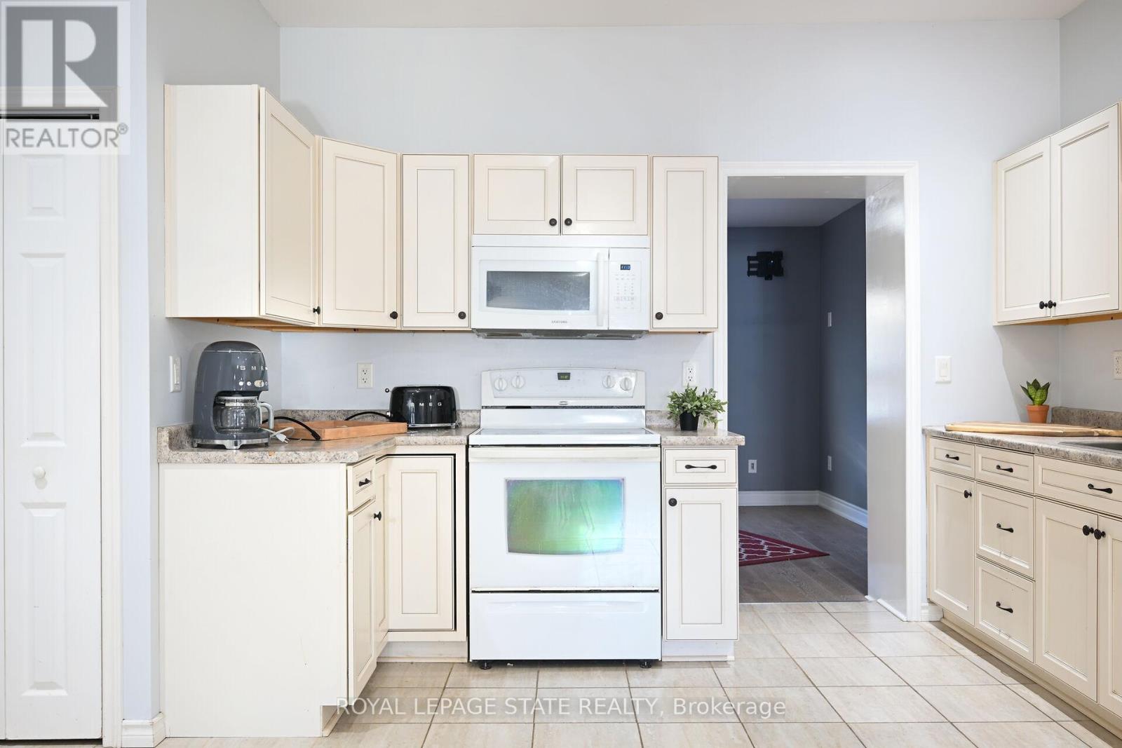 Property at 200 KENSINGTON AVENUE N image 5