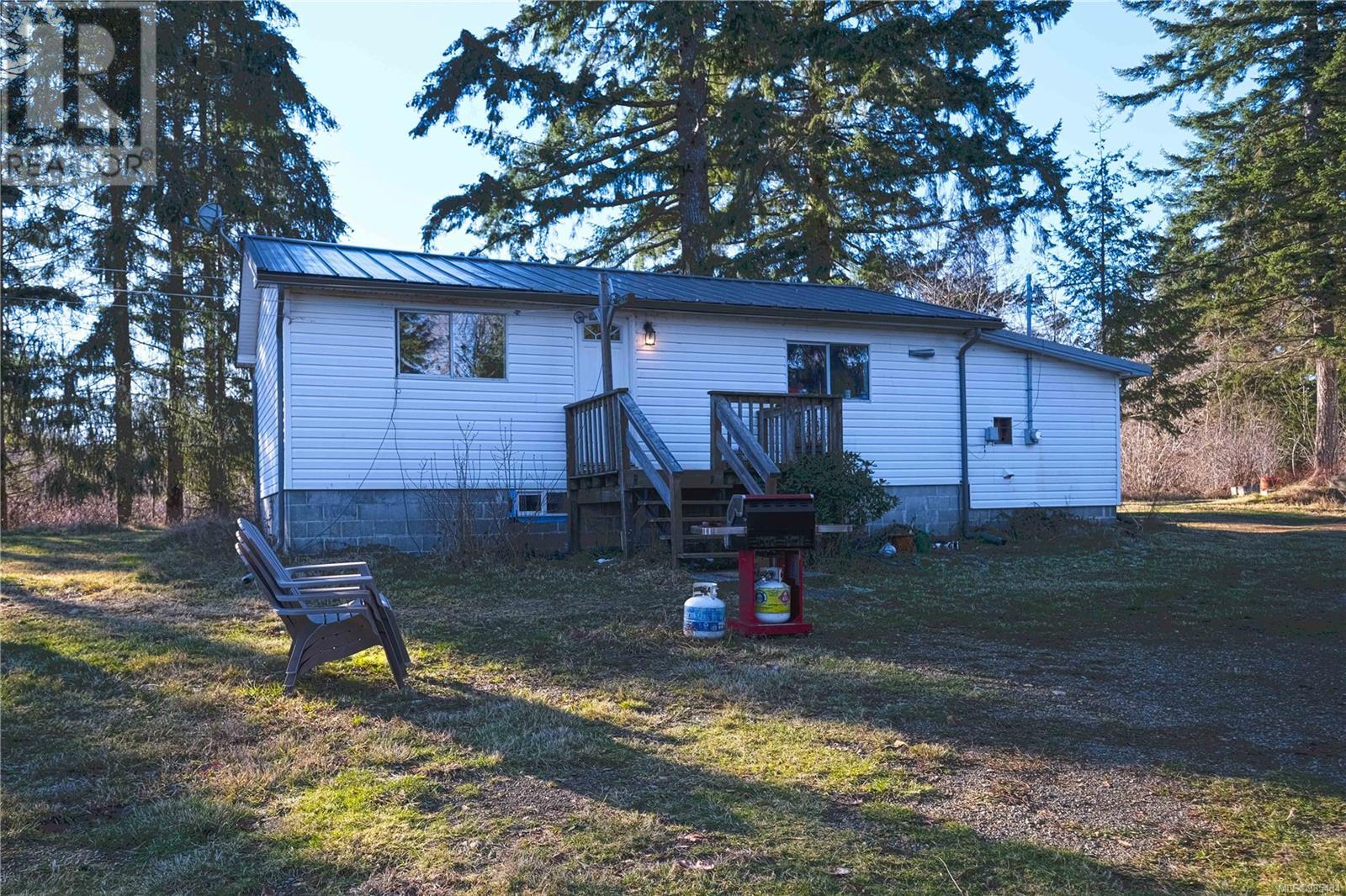Property at 3666 Macaulay Rd image 4