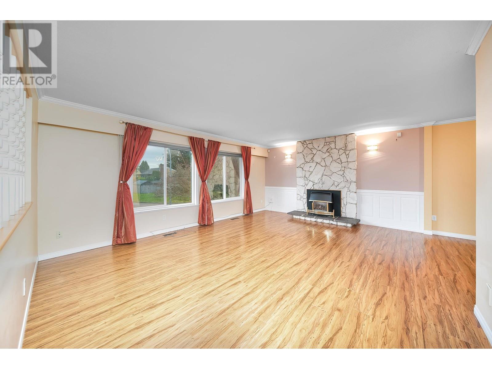 2145 Dorset Avenue, Port Coquitlam, British Columbia  V3B 5G8 - Photo 3 - R2958292