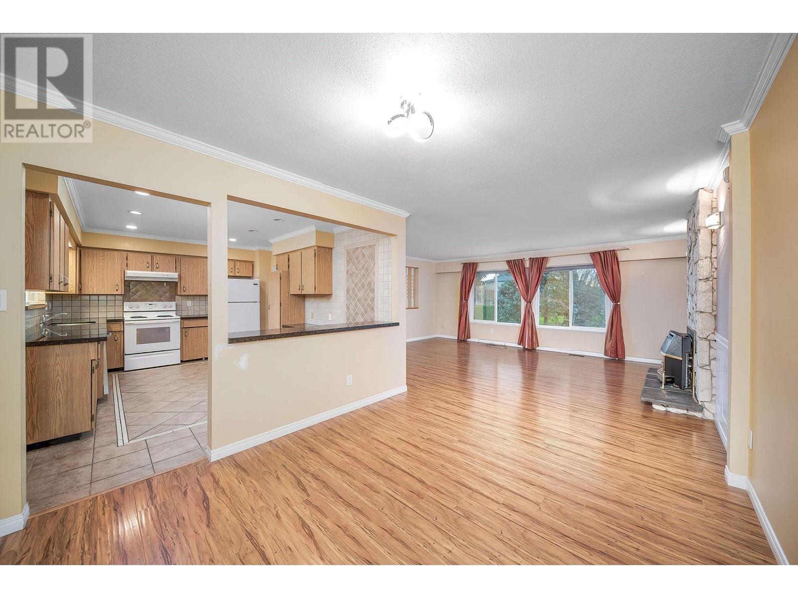 2145 Dorset Avenue, Port Coquitlam, British Columbia  V3B 5G8 - Photo 4 - R2958292