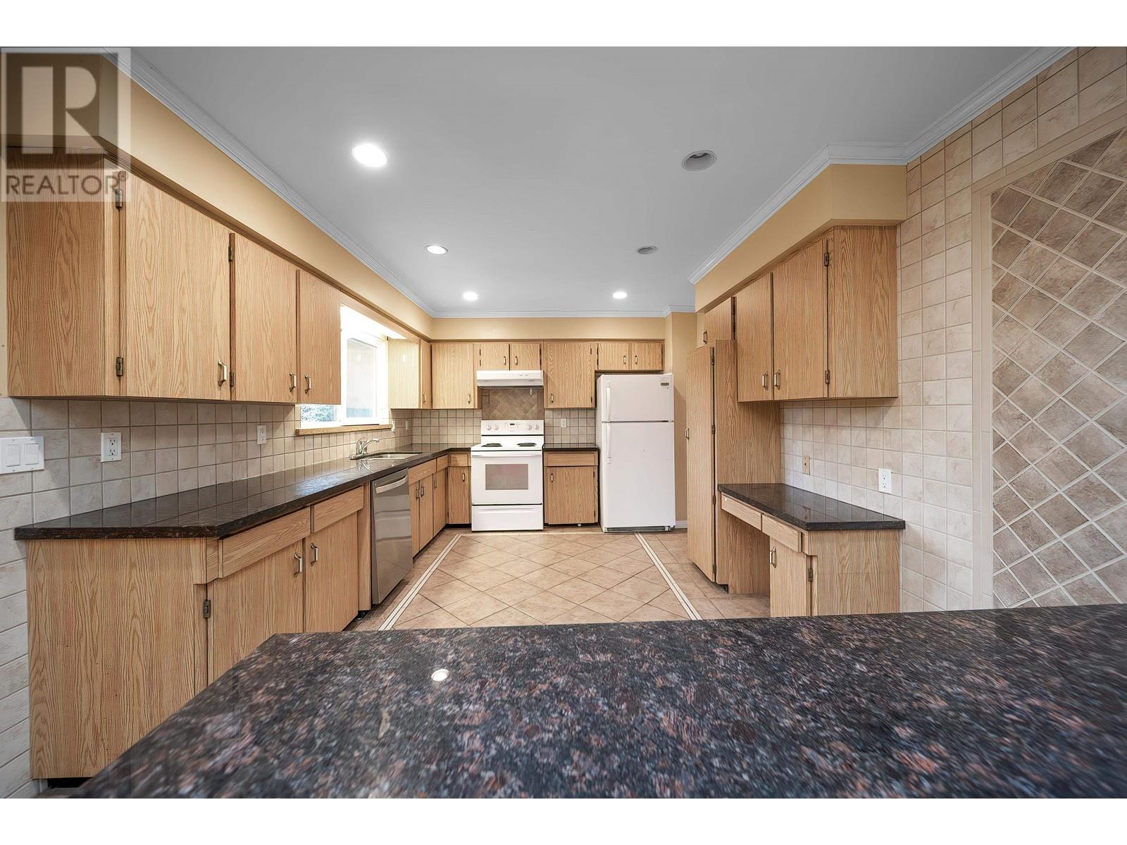 2145 Dorset Avenue, Port Coquitlam, British Columbia  V3B 5G8 - Photo 8 - R2958292