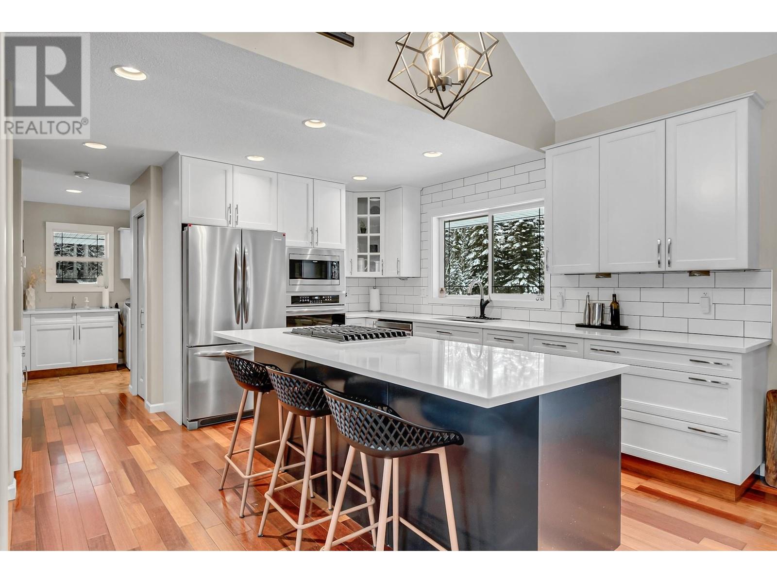 Property at 389 WILLMANN ROAD image 3