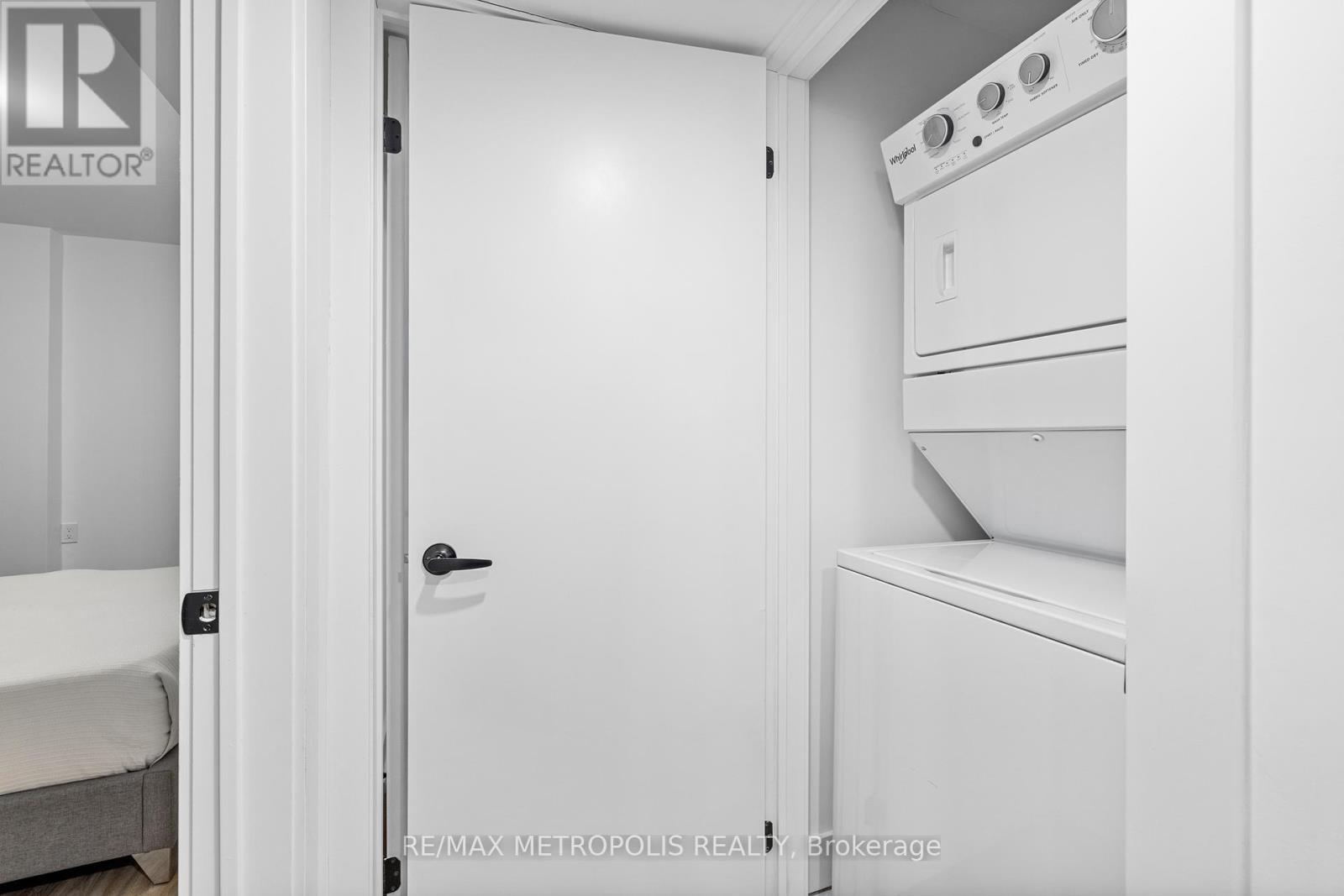 Lower - 447 Lansdowne Avenue, Toronto (Dufferin Grove), Ontario  M6H 3Y2 - Photo 18 - C11946191