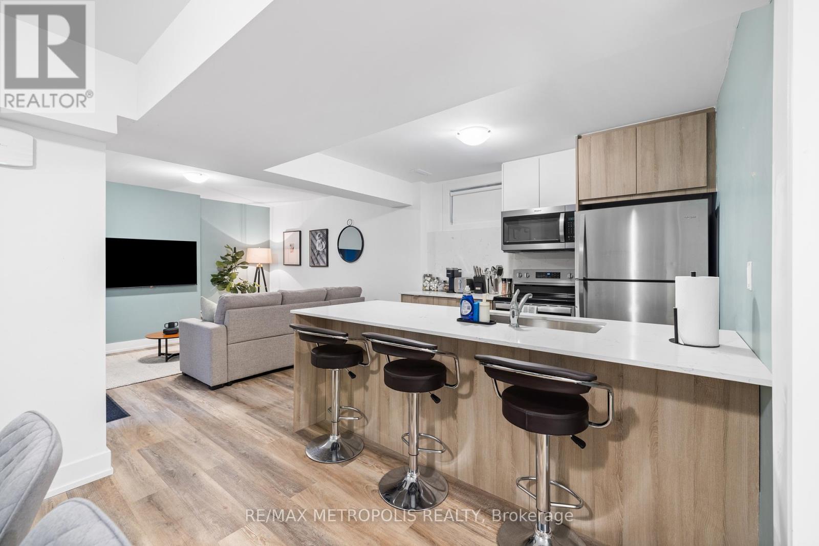 Lower - 447 Lansdowne Avenue, Toronto (Dufferin Grove), Ontario  M6H 3Y2 - Photo 6 - C11946191