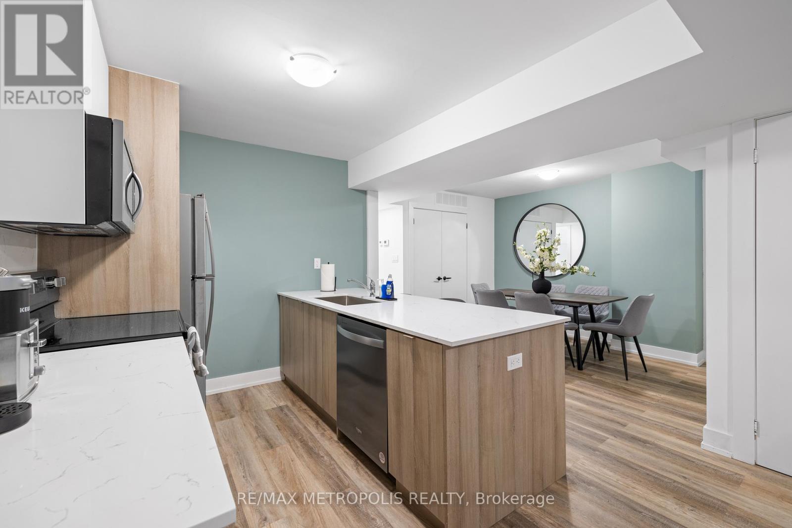 Lower - 447 Lansdowne Avenue, Toronto (Dufferin Grove), Ontario  M6H 3Y2 - Photo 9 - C11946191